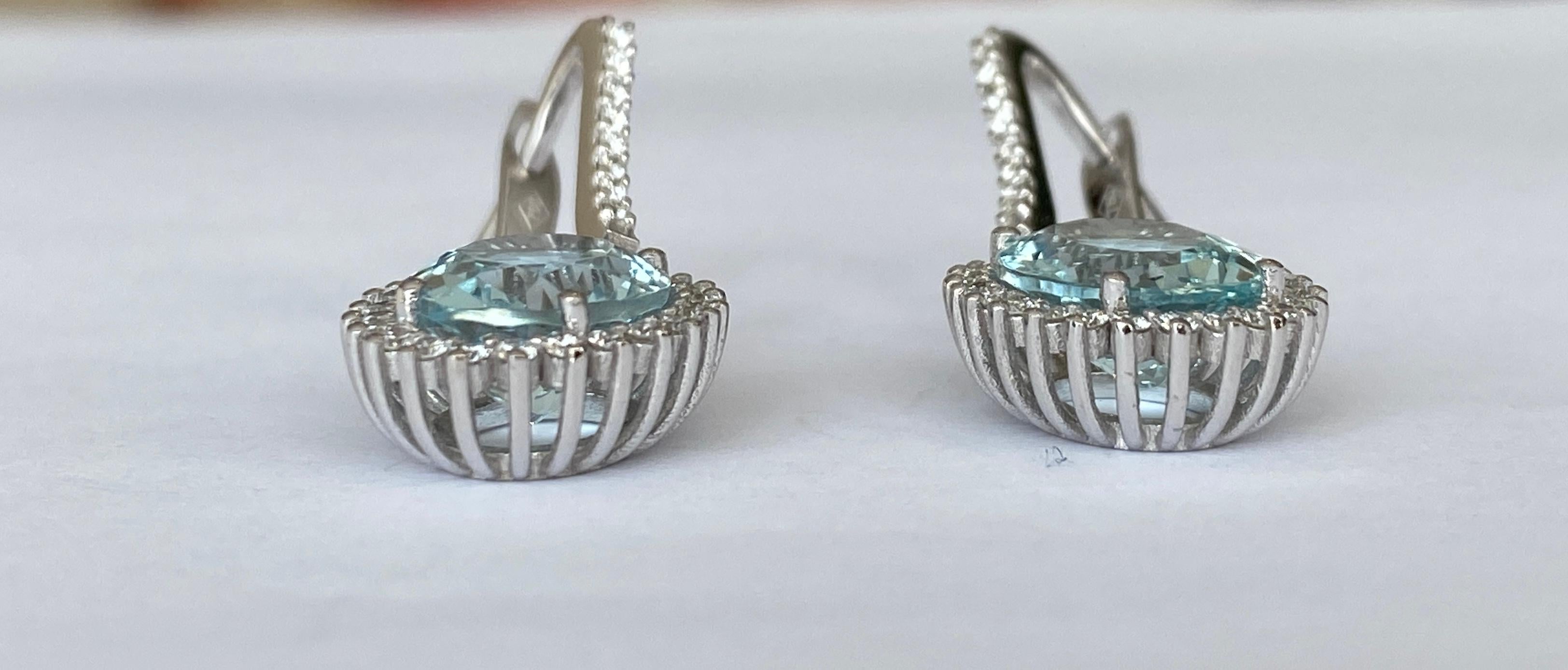 18 Kt. White Gold Earrings with 6.02 Ct Aquamarine and Diamonds For Sale 1