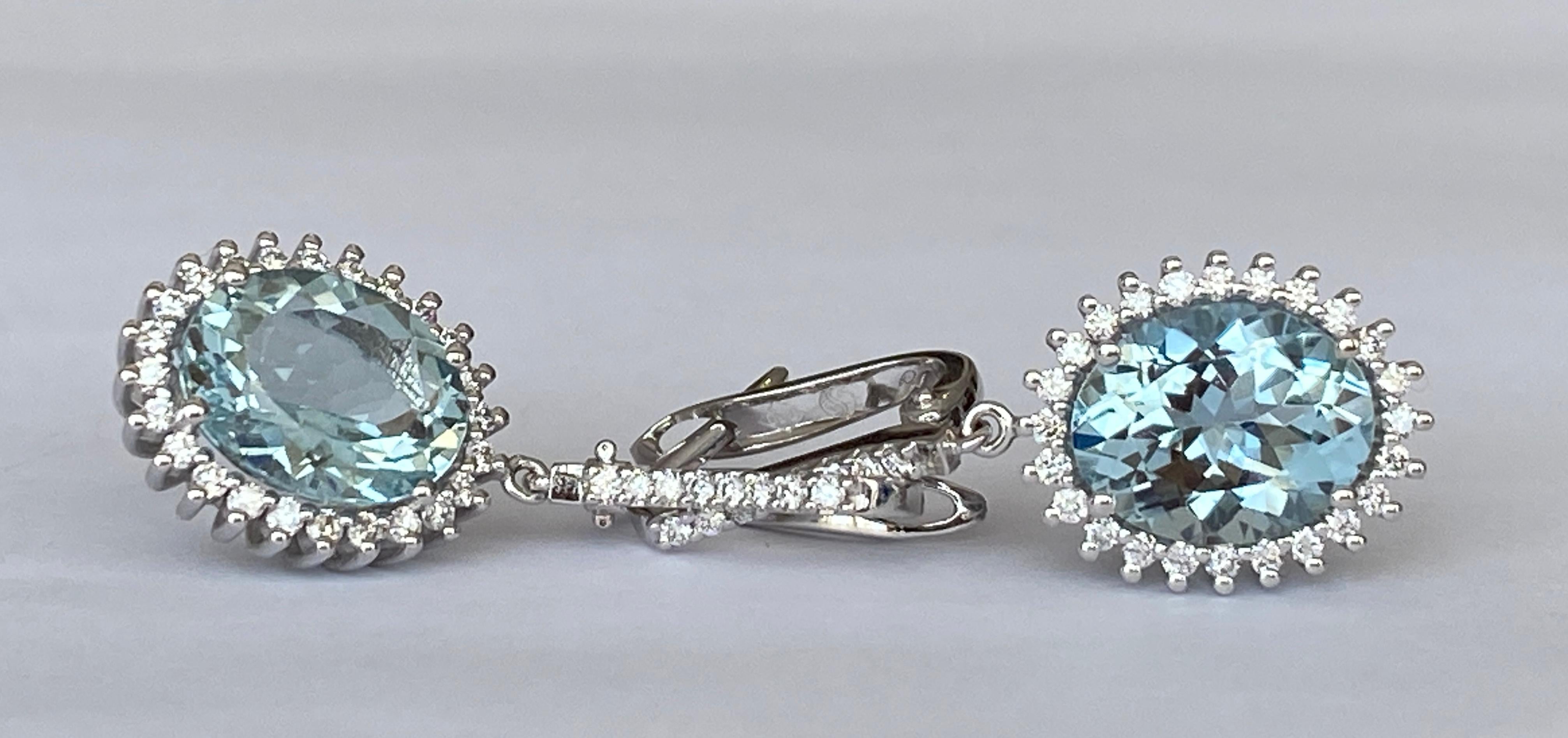 18 Kt. White Gold Earrings with 6.02 Ct Aquamarine and Diamonds For Sale 2