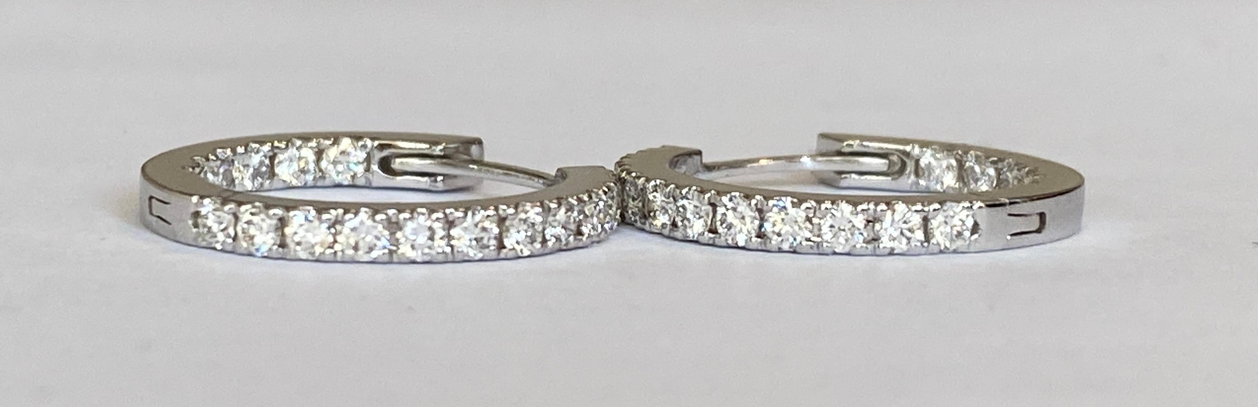 Boucles d'oreilles en or blanc 18 carats avec diamants Pour femmes en vente
