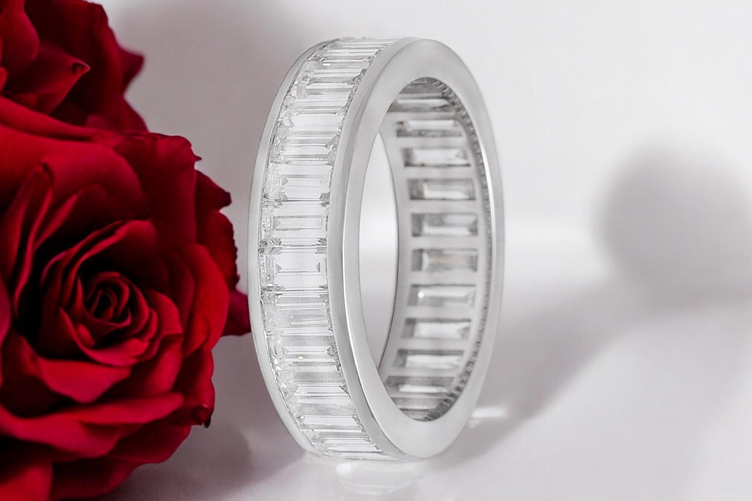 18 Kt White Gold Eternity Baguette Diamond Ring For Sale 4