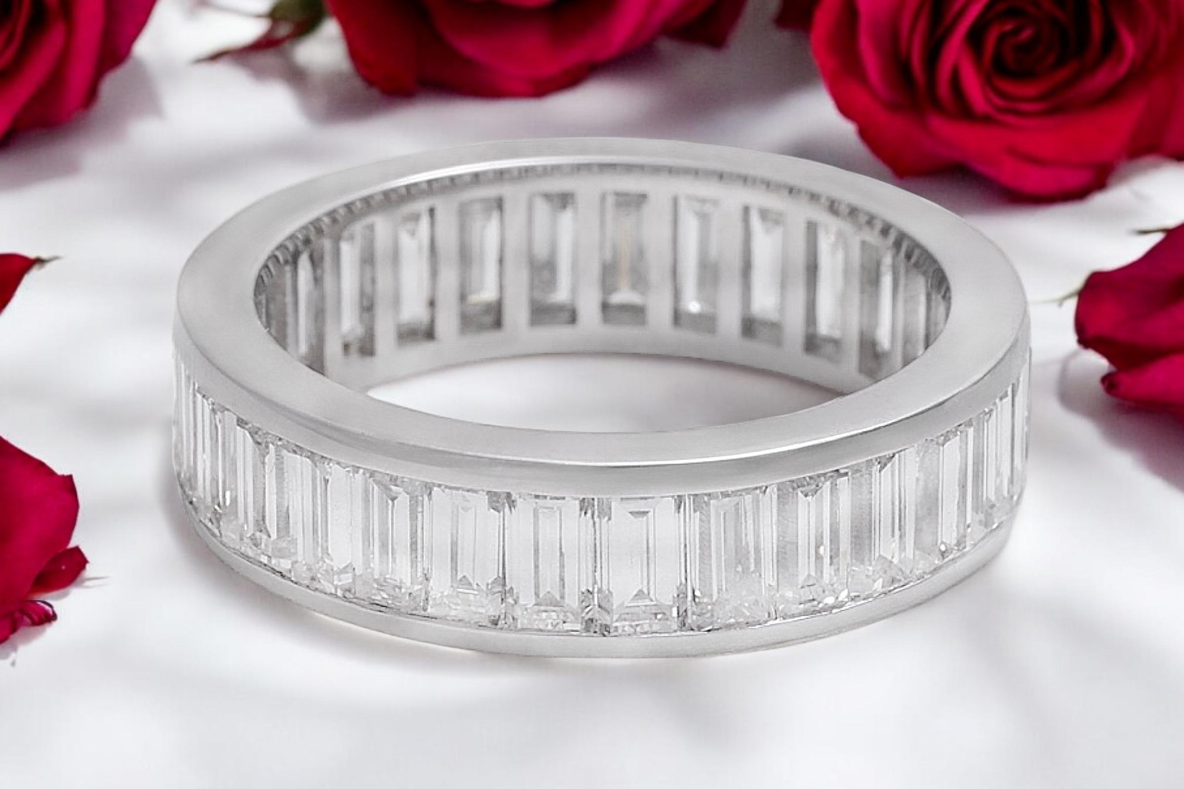 18 Kt White Gold Eternity Baguette Diamond Ring For Sale 5