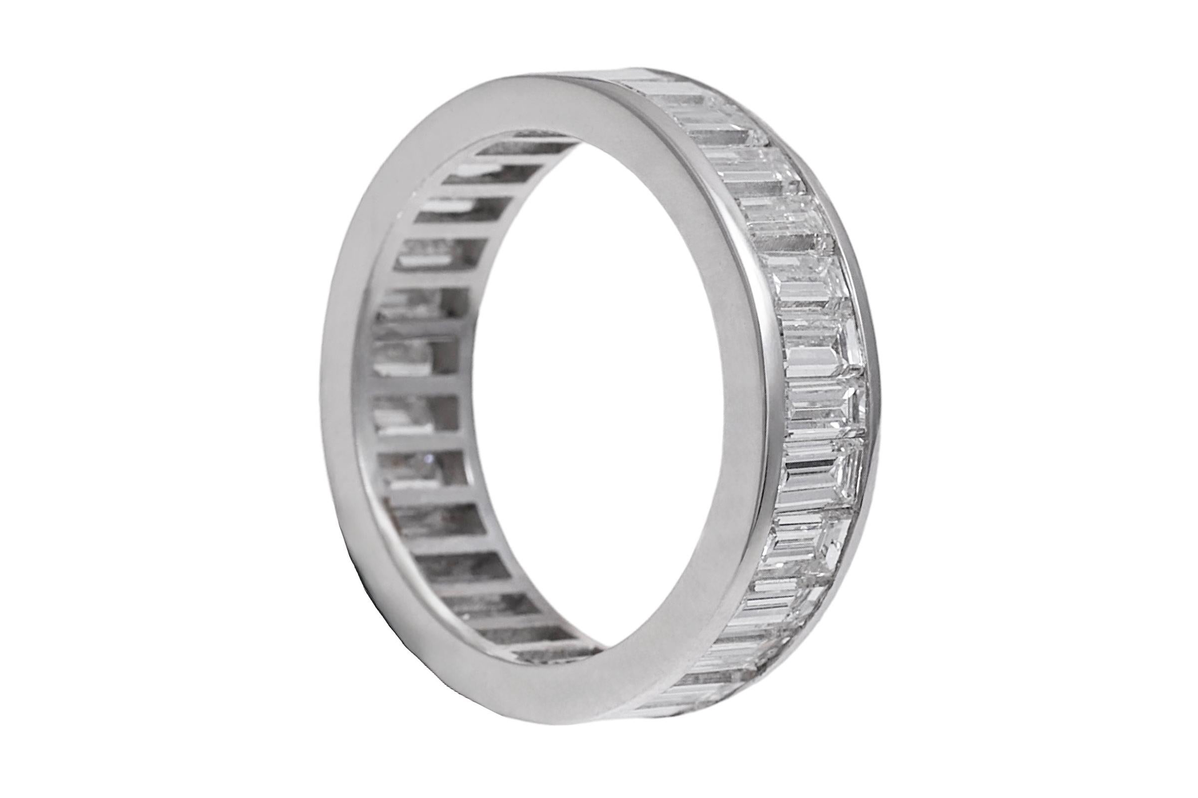 18 Kt White Gold Eternity Baguette Diamond Ring For Sale 1
