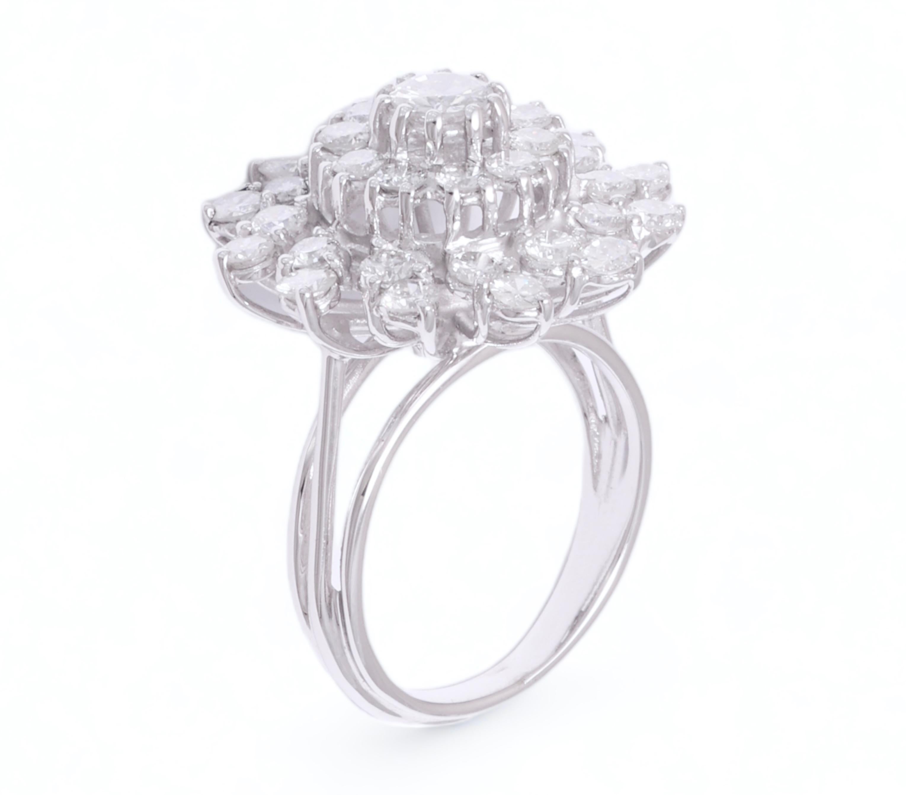 18 kt. White Gold Flower Ring  With 2.85 ct. Diamonds  For Sale 3