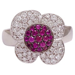  18 kt. White Gold Flower Shape Ring with 1 ct. Diamonds & 0.5 ct. Pink Sapphire