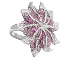 18 Kt White Gold Flower Shaped Diamonds & sapphires, Unique