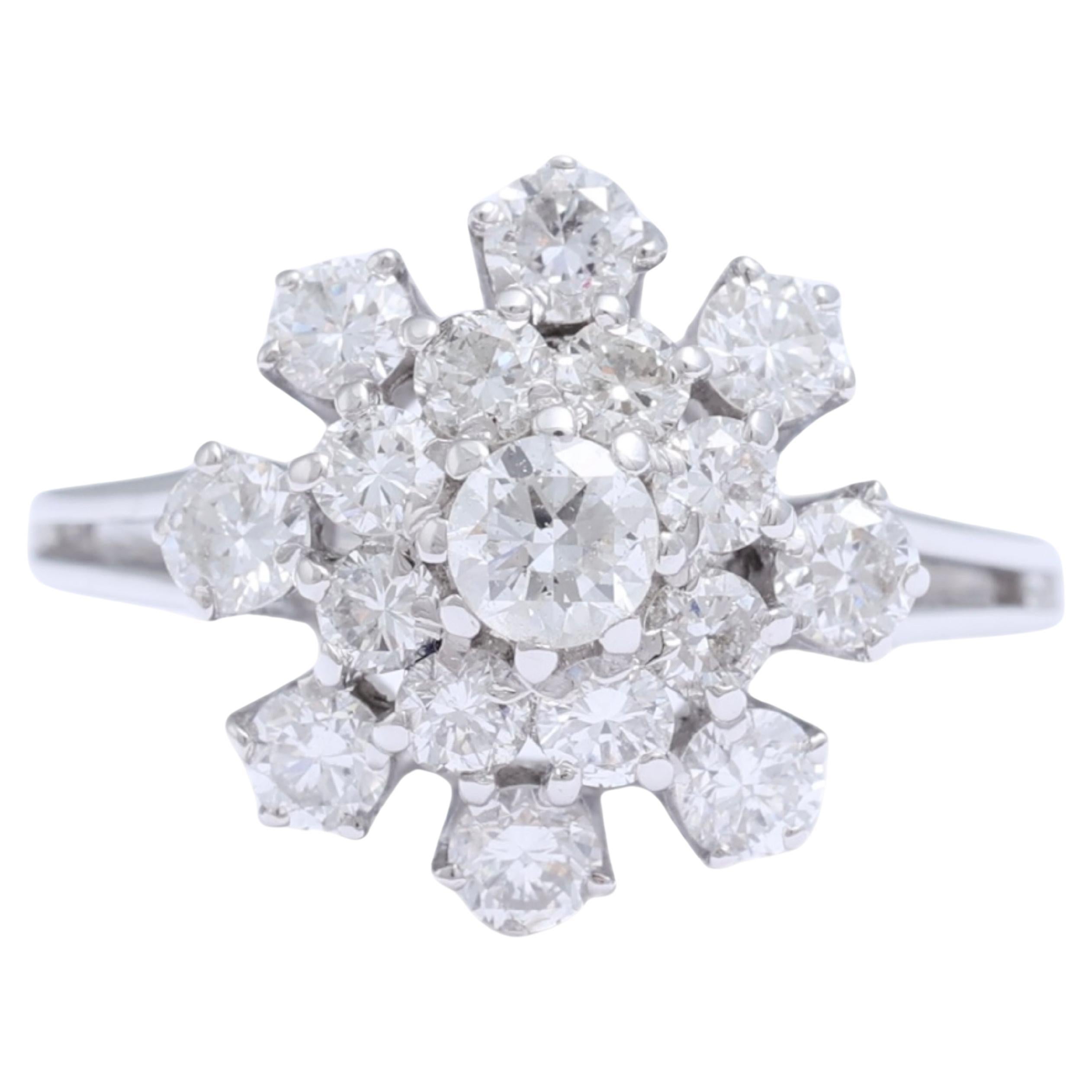 18 Kt White Gold Flower Shaped Ring with Diamonds For Sale