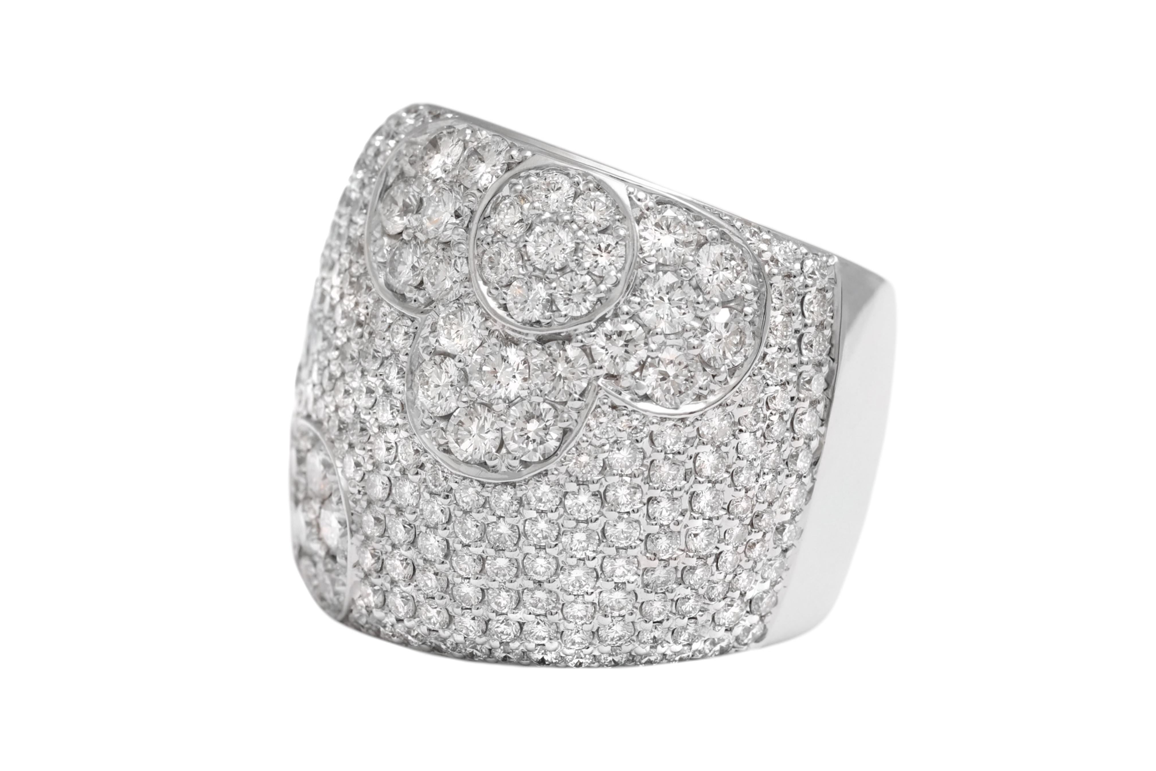 Modern 18 Kt White Gold Full Diamonds Pavé Set Ring, Floral Design For Sale