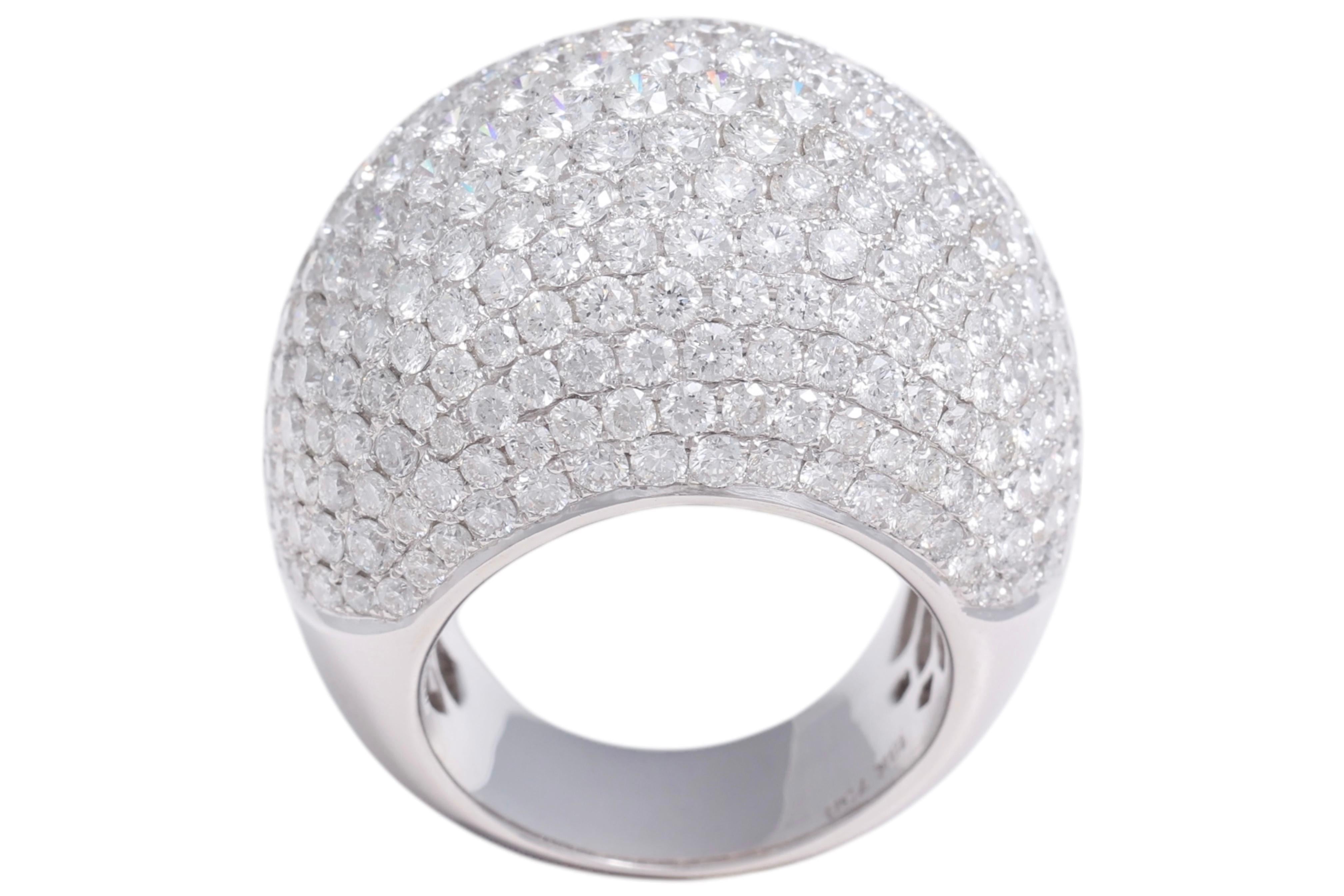 Bague de cocktail en or blanc 18 carats, pavée de 12,6 carats de diamants en vente 2