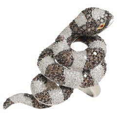 18 Kt White Gold Full Pavé Brown & White Diamonds Snake  Ring