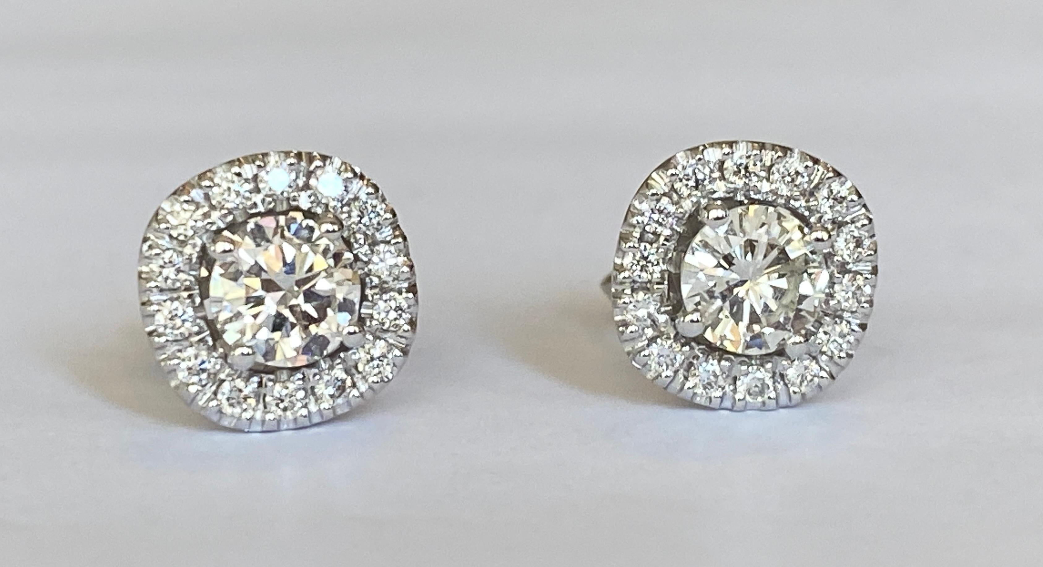Contemporary 18 Kt White Gold Halo stud Earrings with Diamonds For Sale