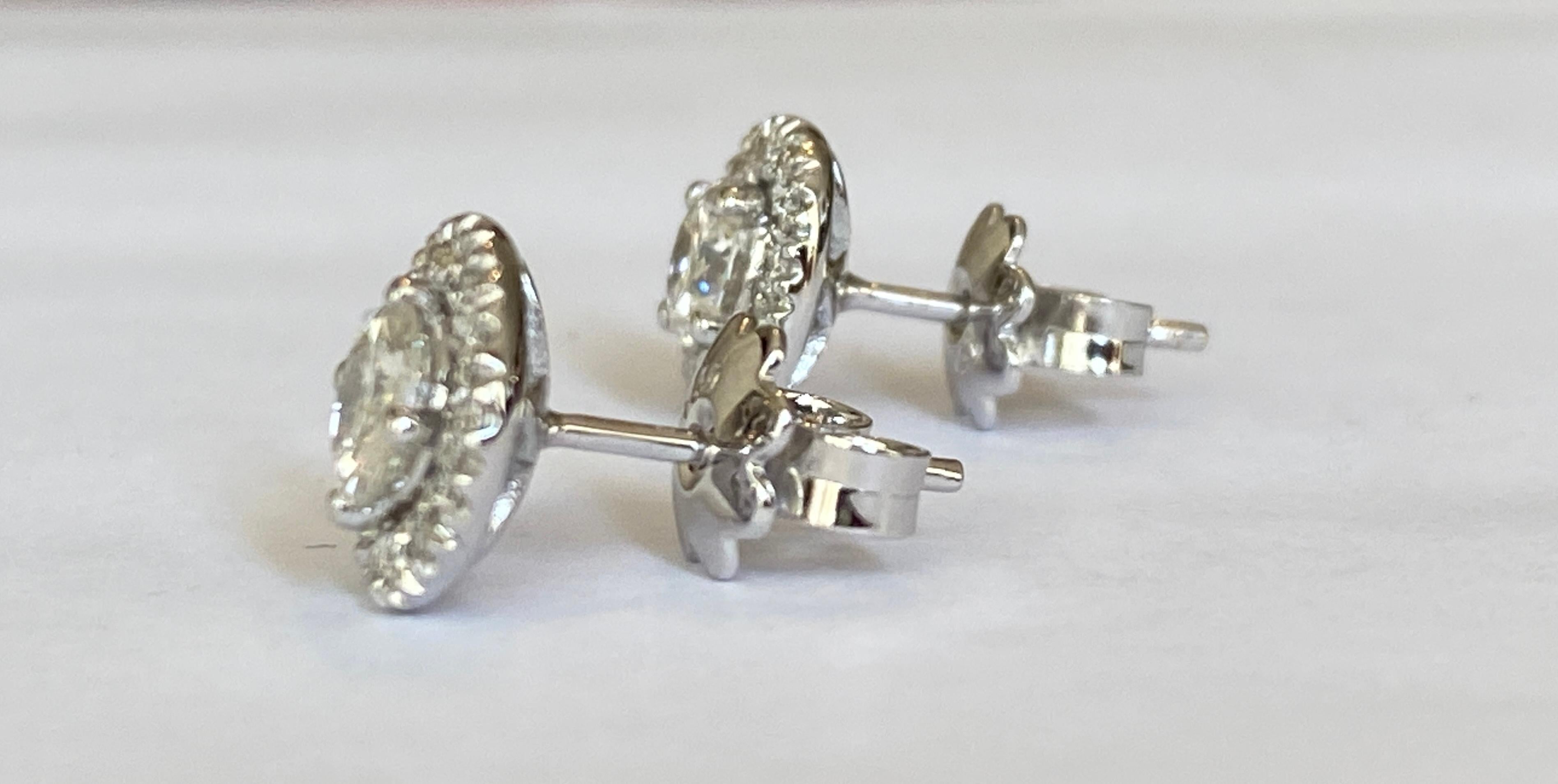 18 Kt White Gold Halo stud Earrings with Diamonds For Sale 2