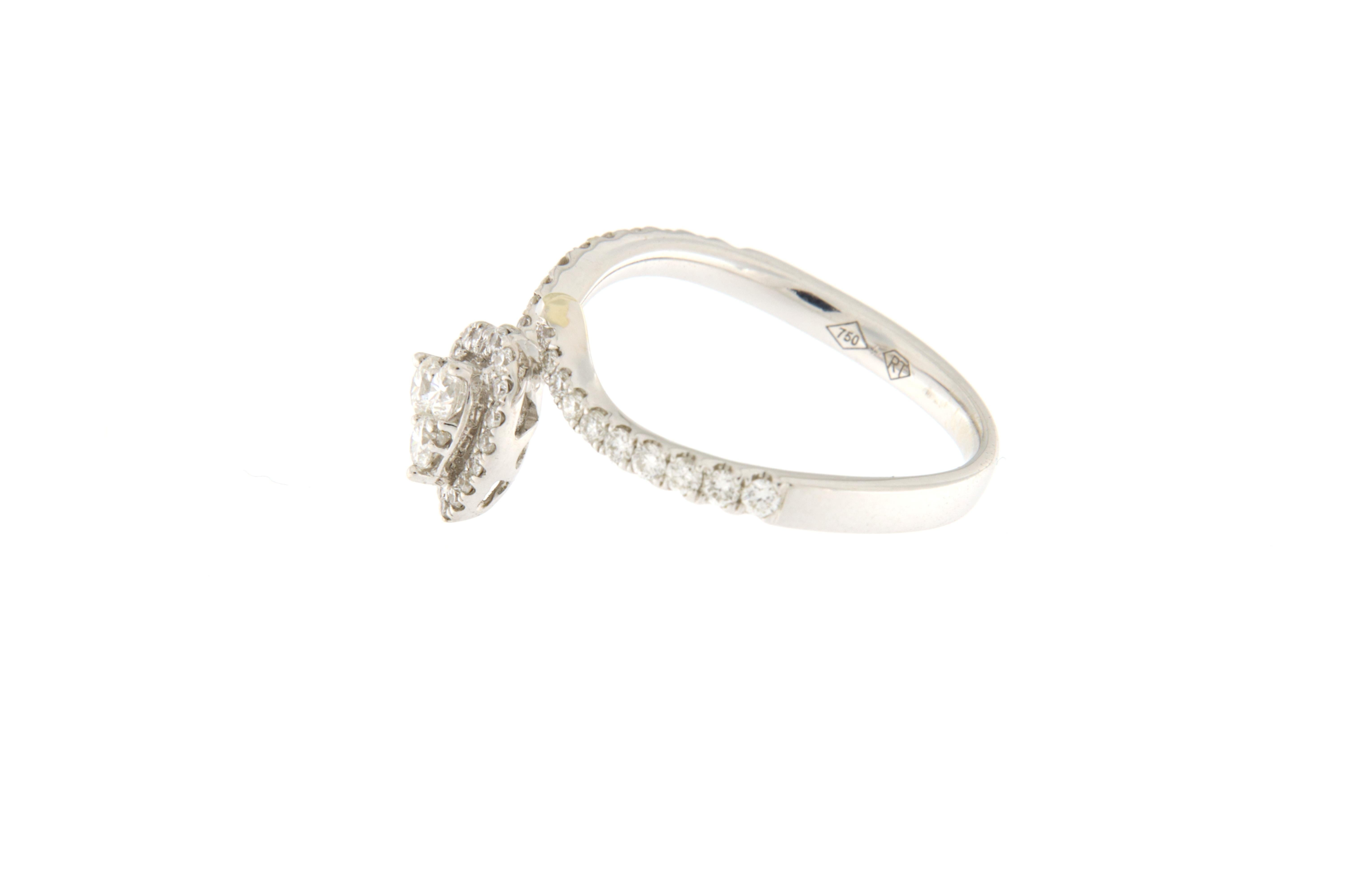 Brilliant Cut 18 kt. white gold heart ring with diamonds ct.0.60 For Sale