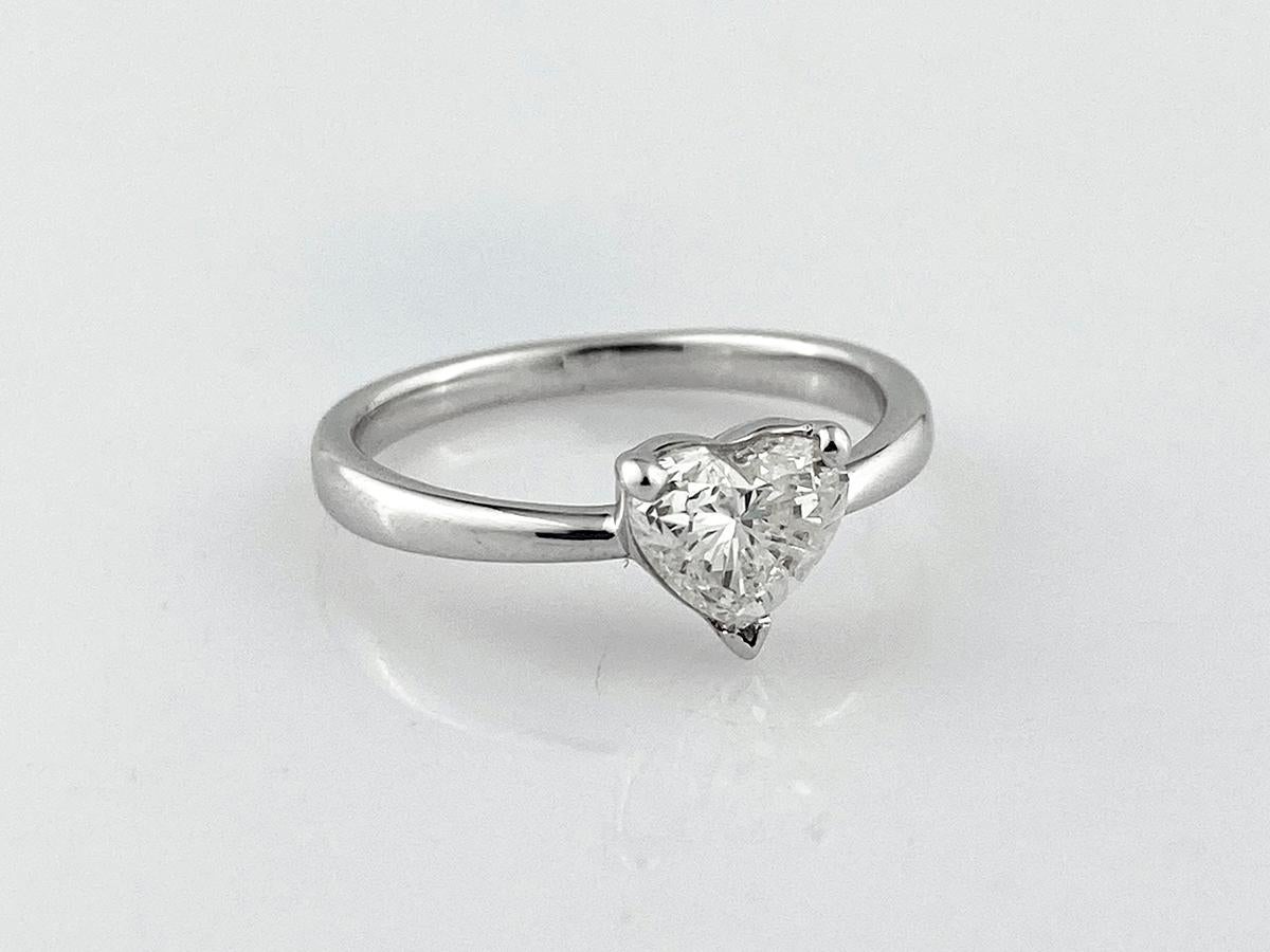 18 KT Weißgold Herzform Diamant Solitär Ring im Angebot 2