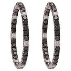 18 kt. Creolen aus Weißgold mit 2,01 Karat. Diamanten, 10,93 Karat. Schwarze Diamanten