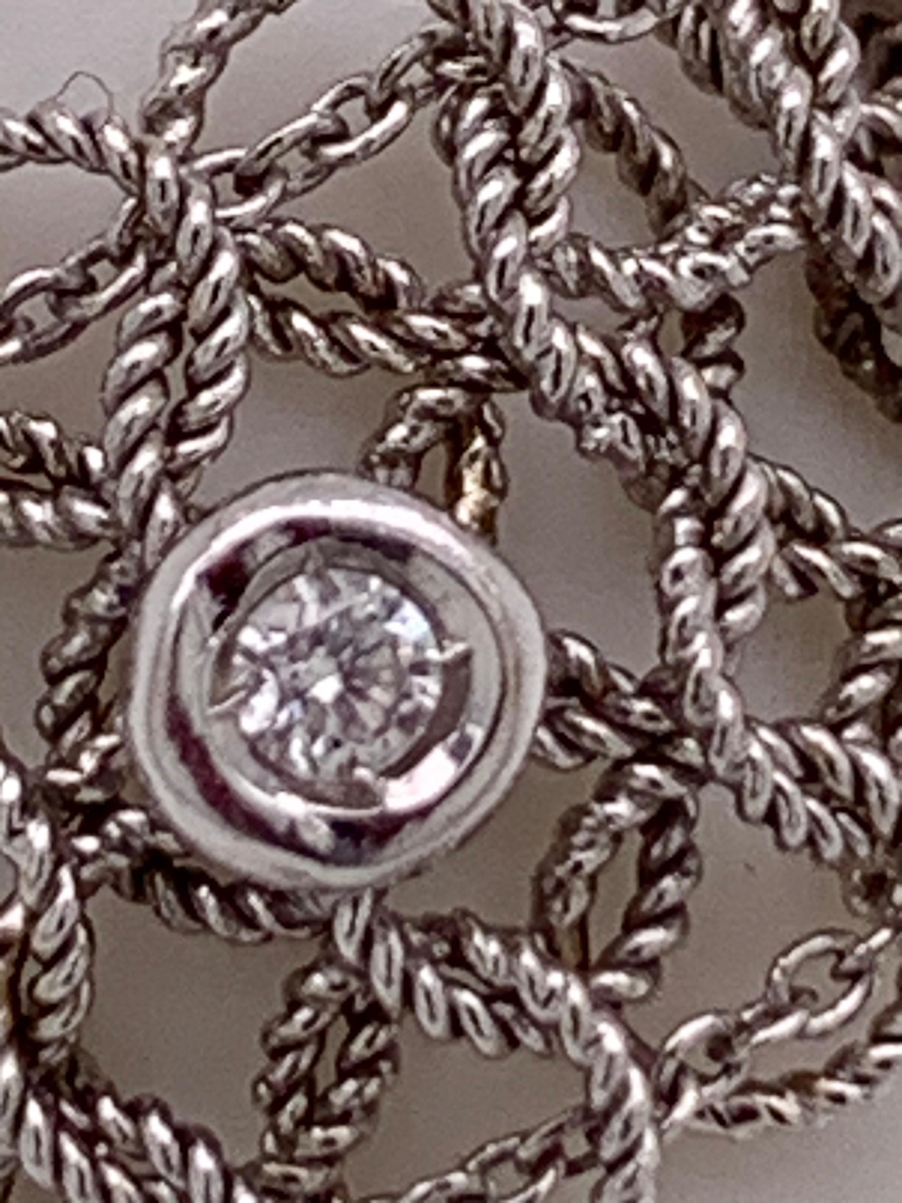 18 Karat White Gold Link Three Diamond Wedding Band Bridal Ring 3.00 TDW In Good Condition For Sale In Manhasset, NY