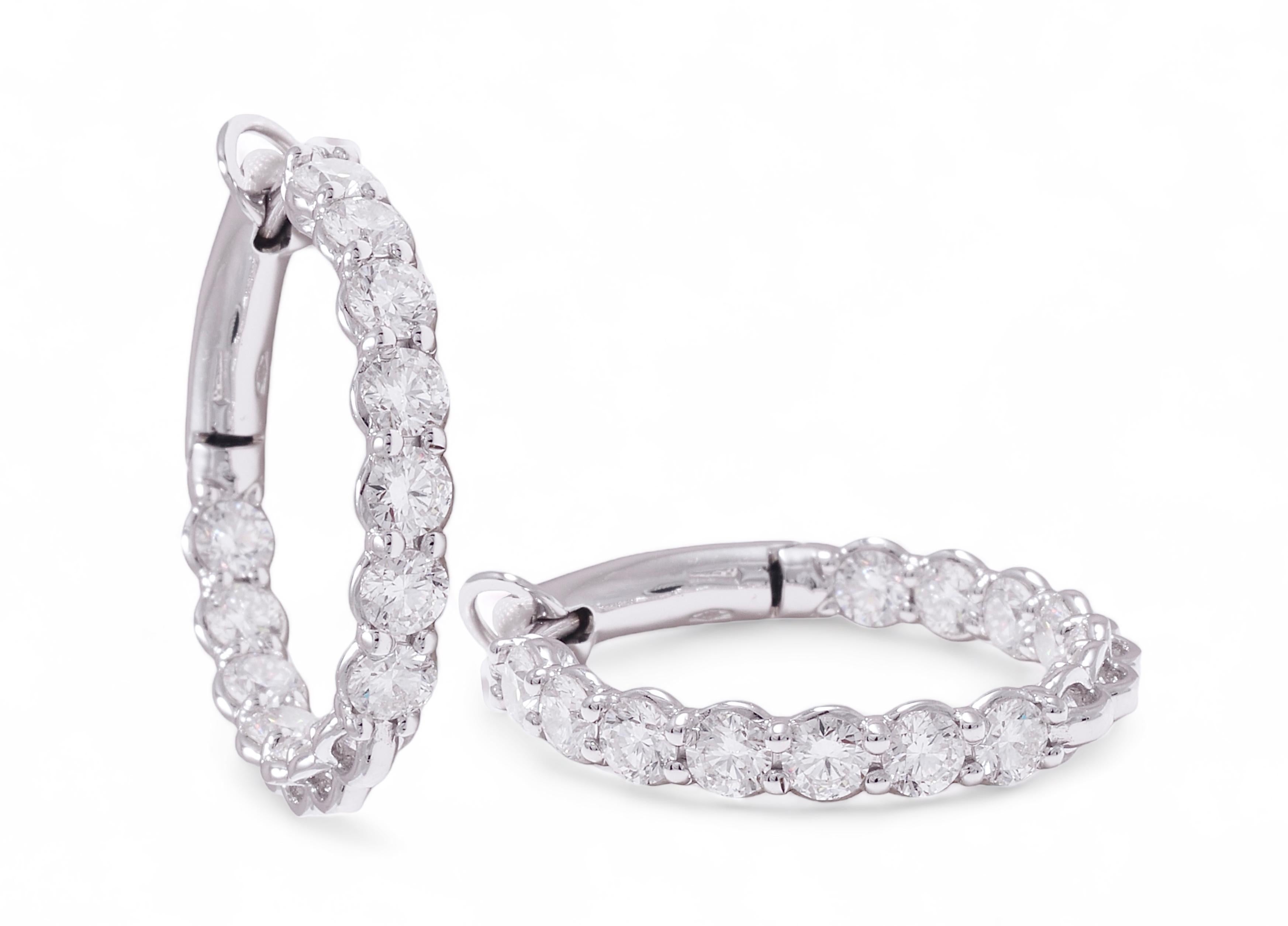  18 kt. White Gold Loop Earrings With 3.14 ct. Diamonds  For Sale 1