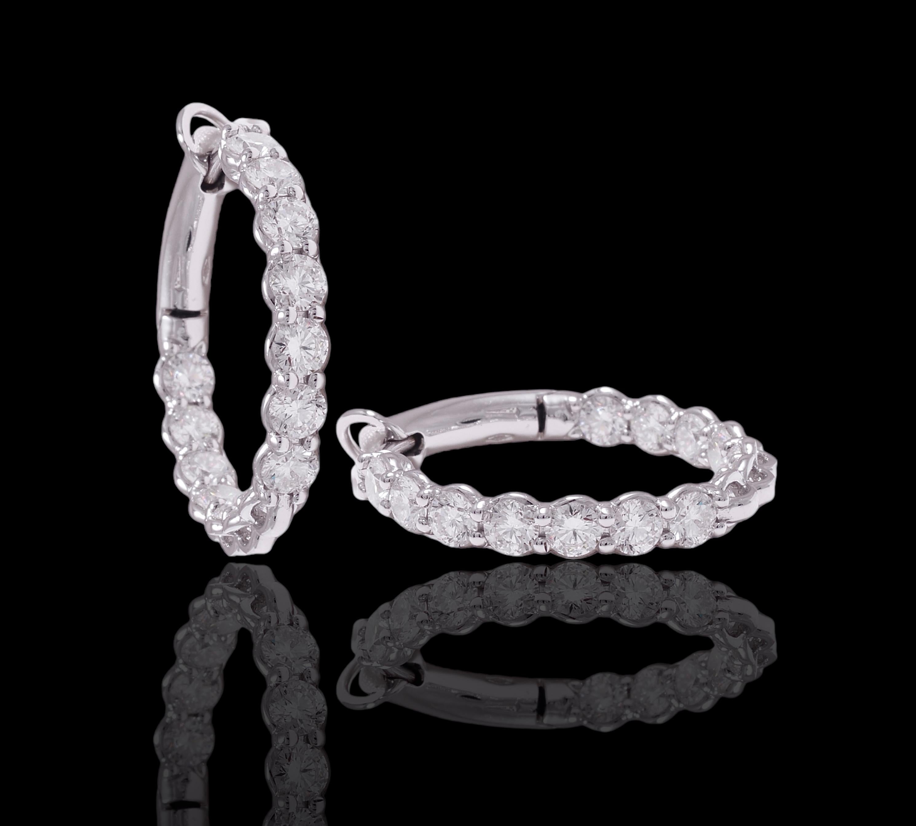  18 kt. White Gold Loop Earrings With 3.14 ct. Diamonds  For Sale 3