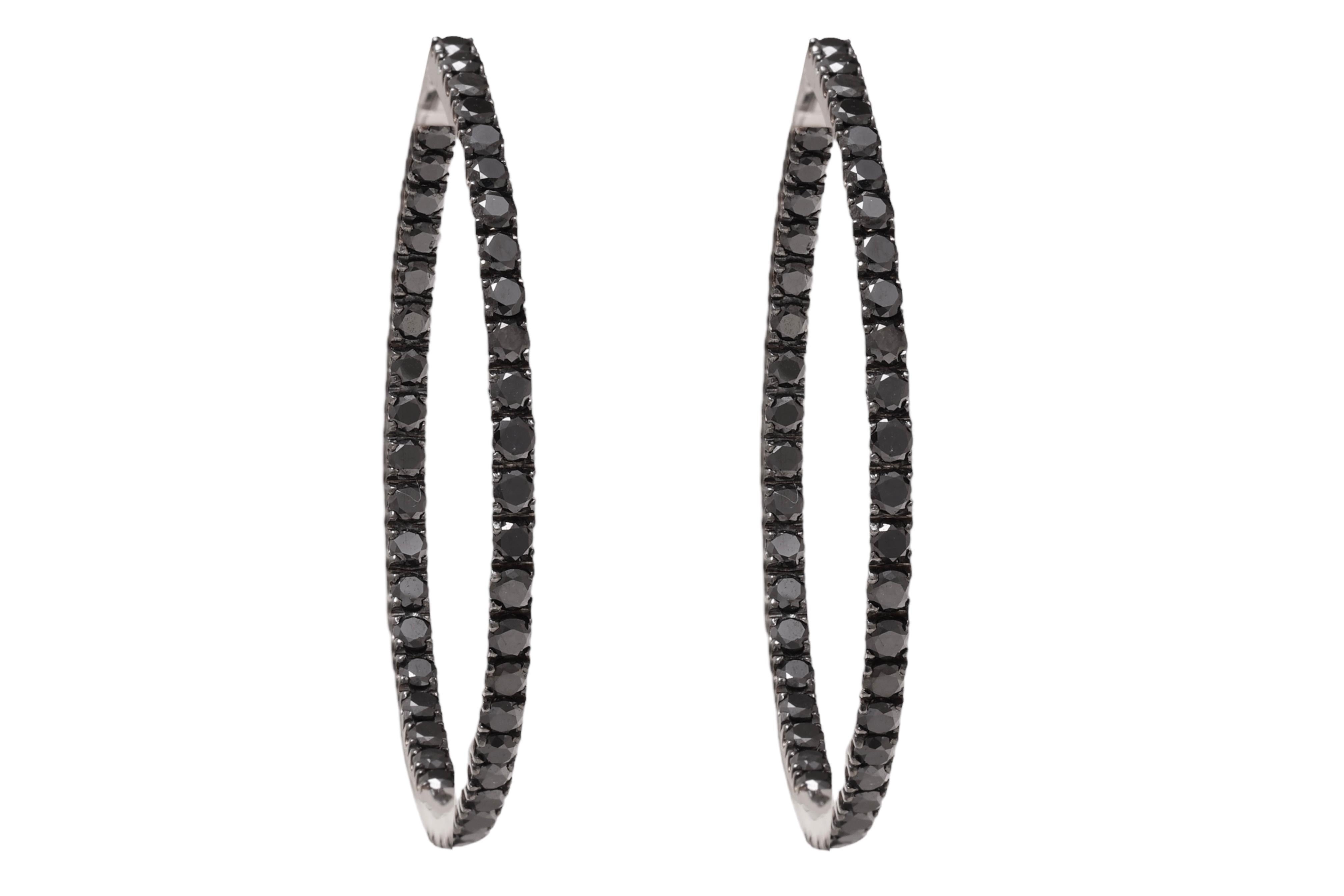 18 kt. Weißgold Loop-Ohrringe mit 5,28 ct. Schwarze Diamanten (Moderne)