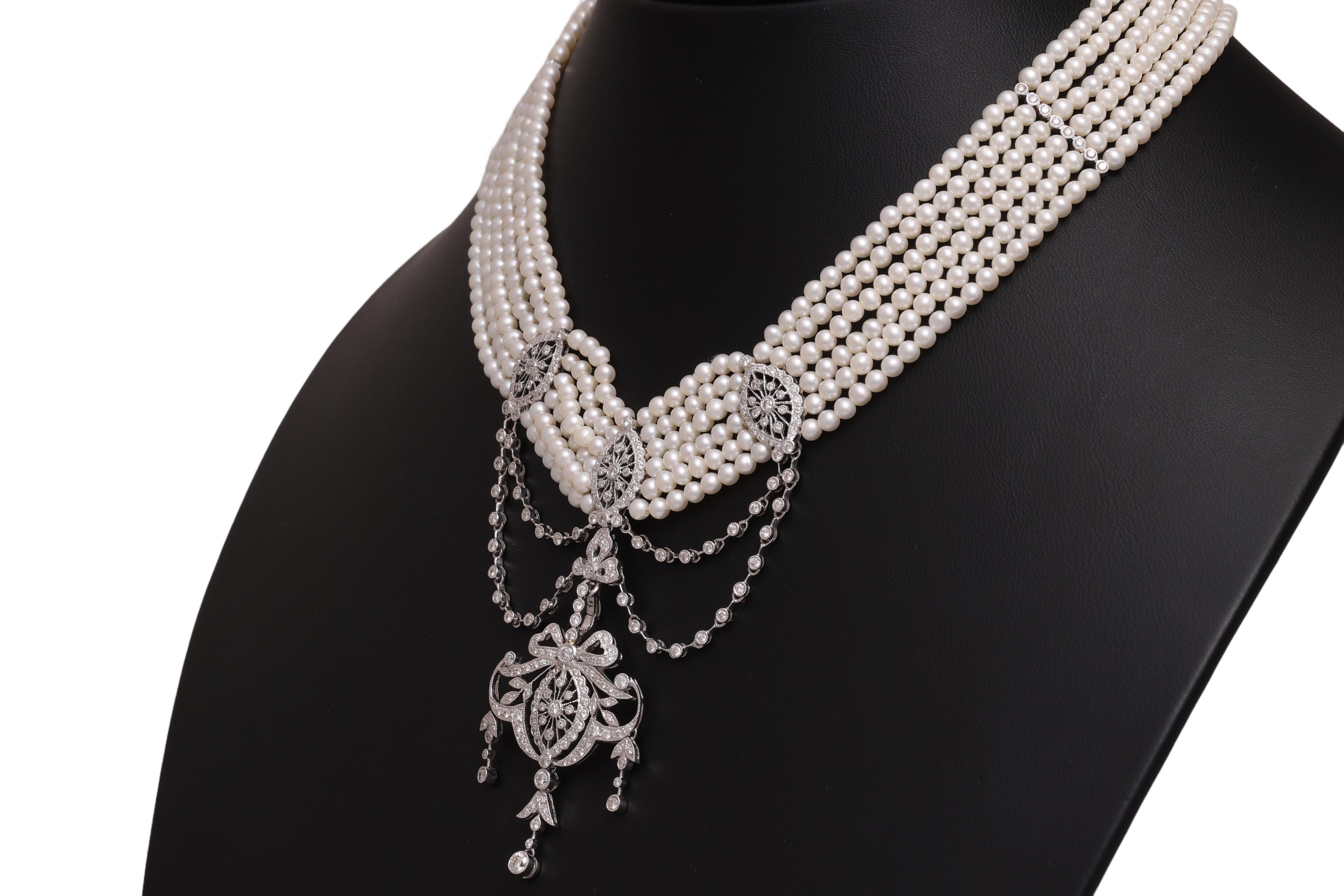 18 kt. White Gold Multi Strand, Fresh Water Pearl Choker Necklace With Diamonds In Excellent Condition For Sale In Antwerp, BE