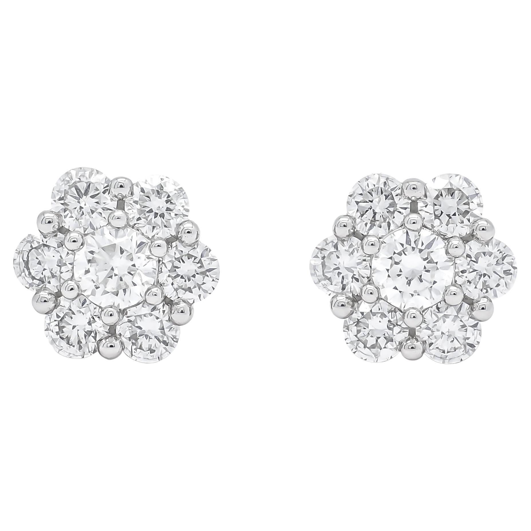 18 KT White Gold Natural Diamonds Classic Floral Stud Earrings E055342 For Sale