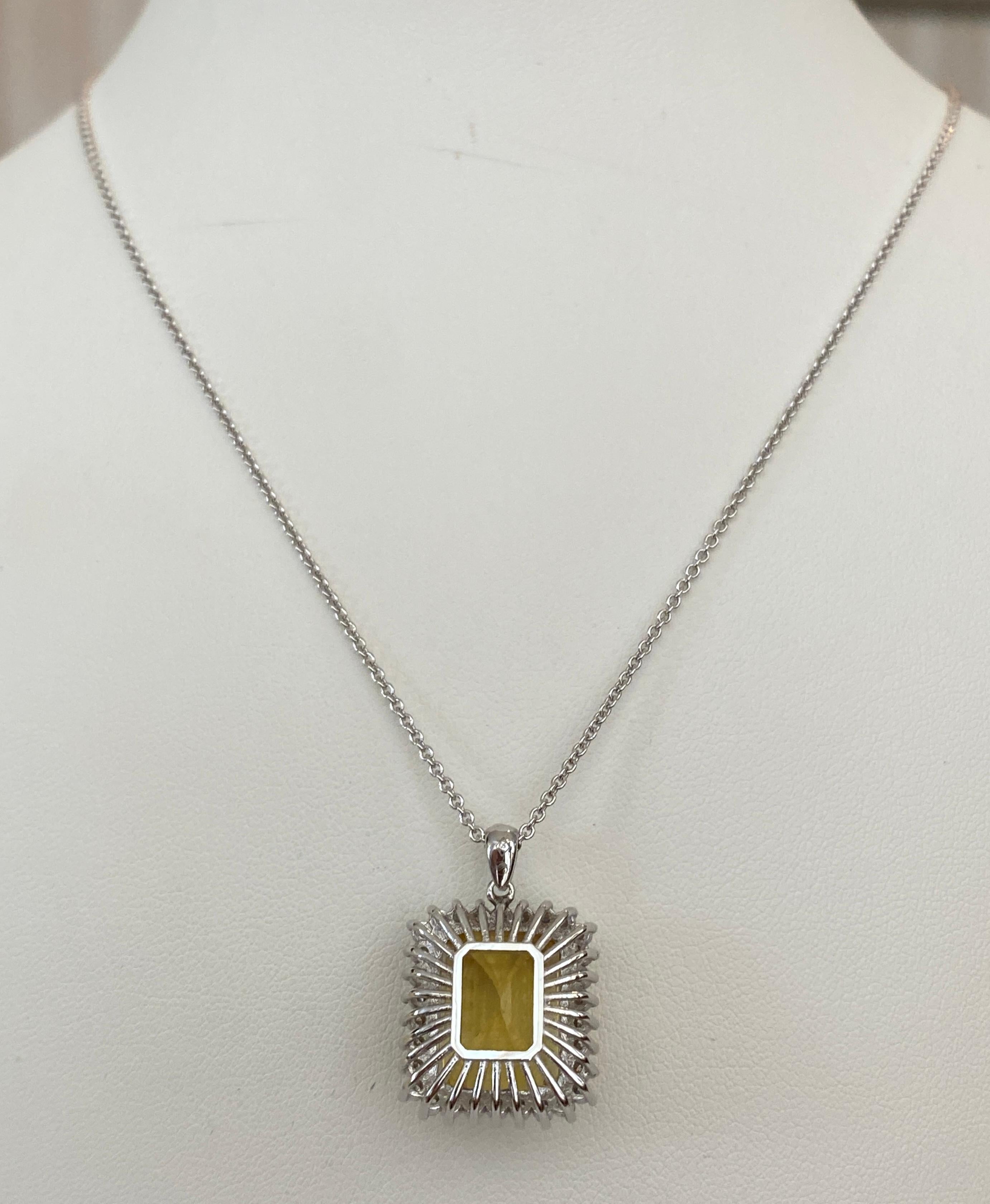 18 Karat White Gold Necklace with a Diamond Pendant Decorated with Citrine In Good Condition In AMSTERDAM, NL
