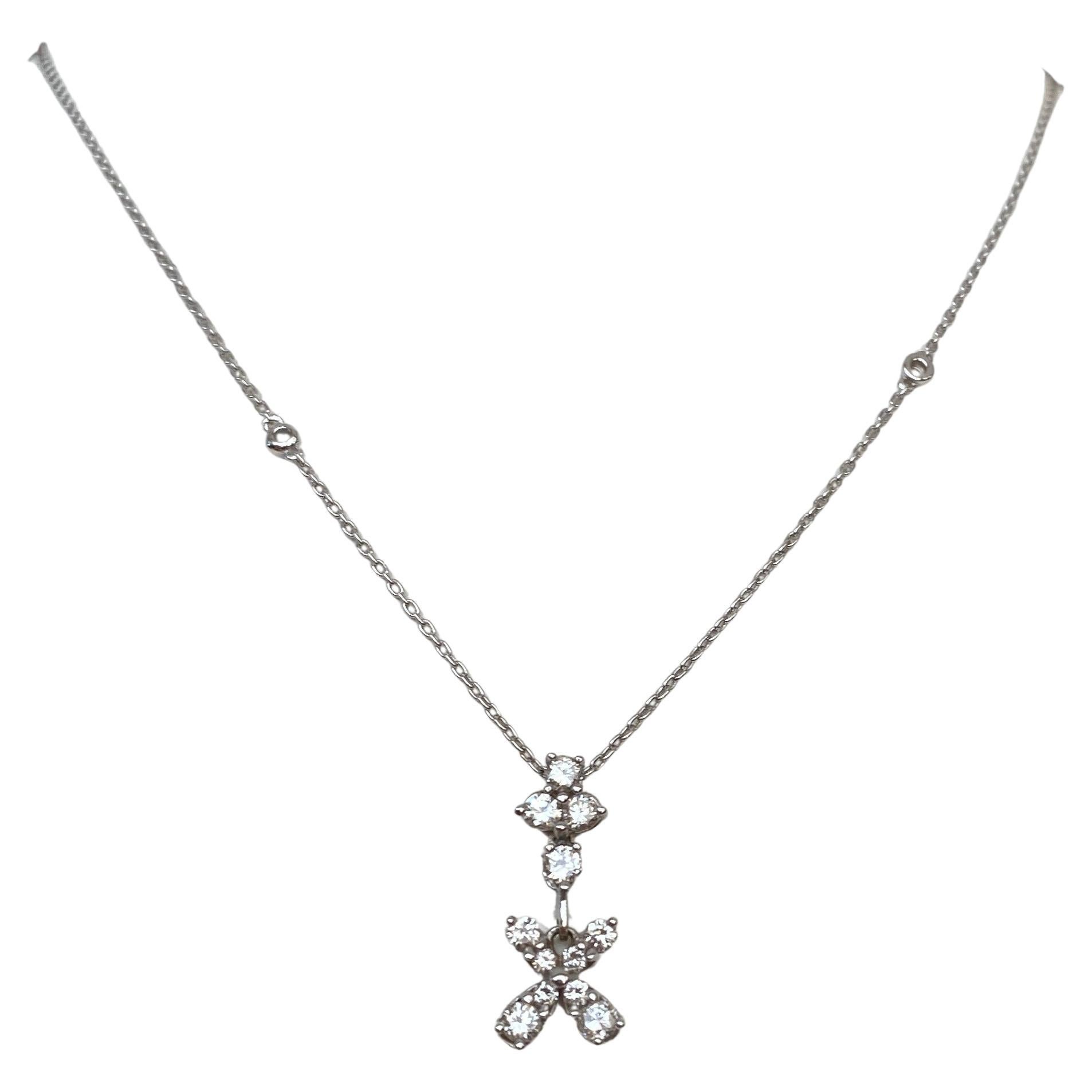 18 kt White gold necklace with diamond pendant For Sale