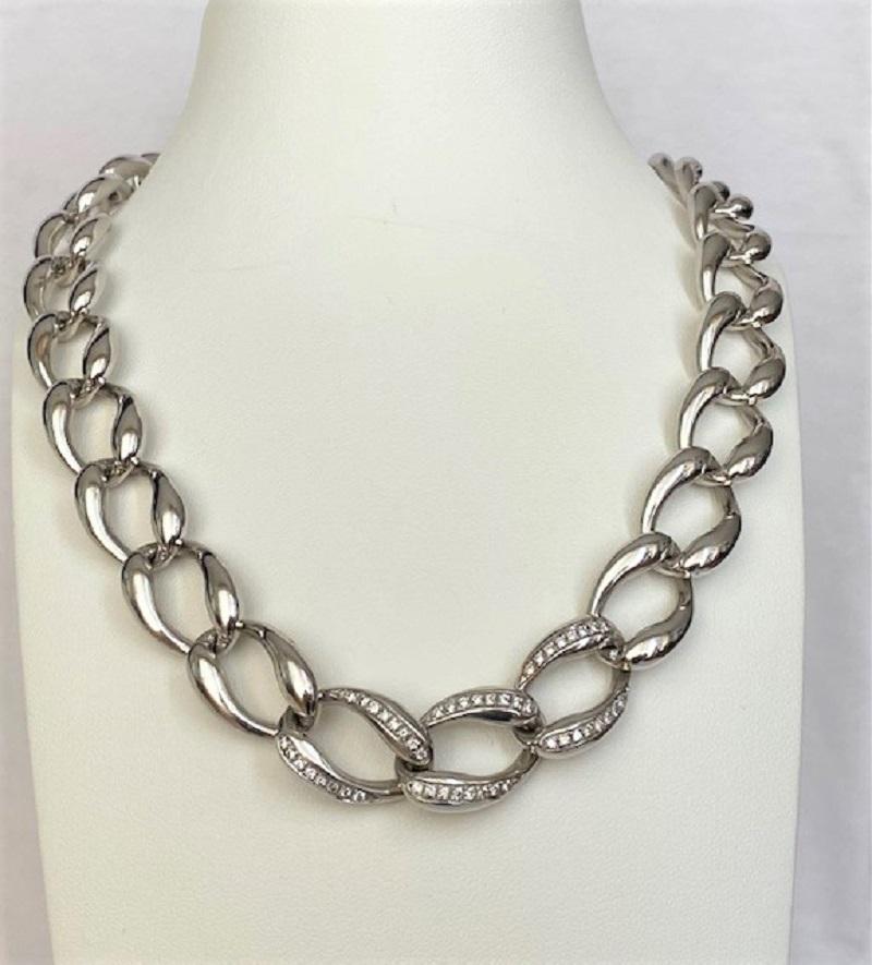 Offered in good condition, 18 kt white gold link necklace with 48 brilliant cut diamonds, together approx. 0.48 ct of G/VS quality.

Necklace is marked OVR , 750
Natural diamonds: 48 * 0.01 ct , total: 0.48 ct
Weight: 49.8 grams
Length of the