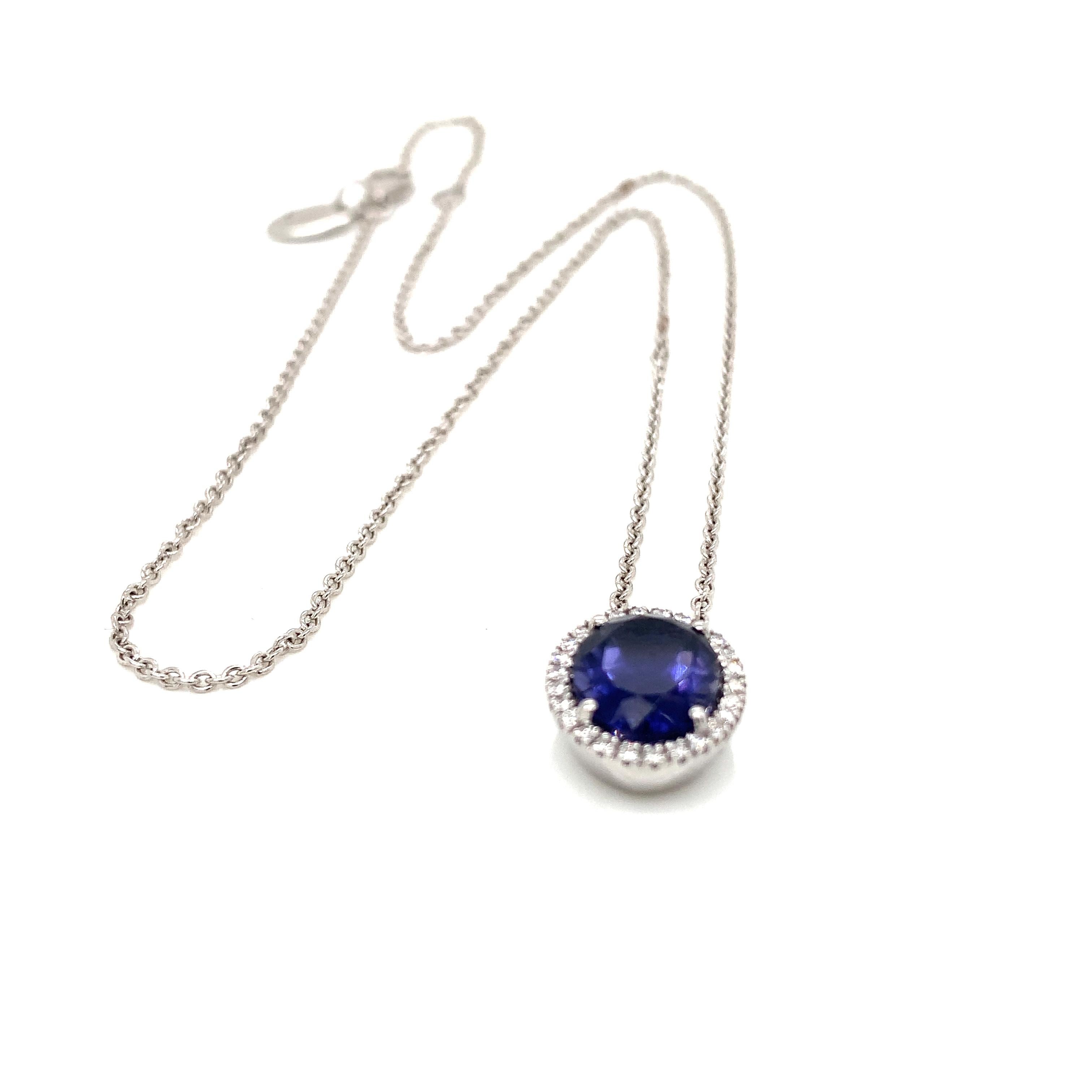 Contemporary 18 Kt White Gold Oval Shape Necklace in Iolite and White Diamond by Garavelli   For Sale