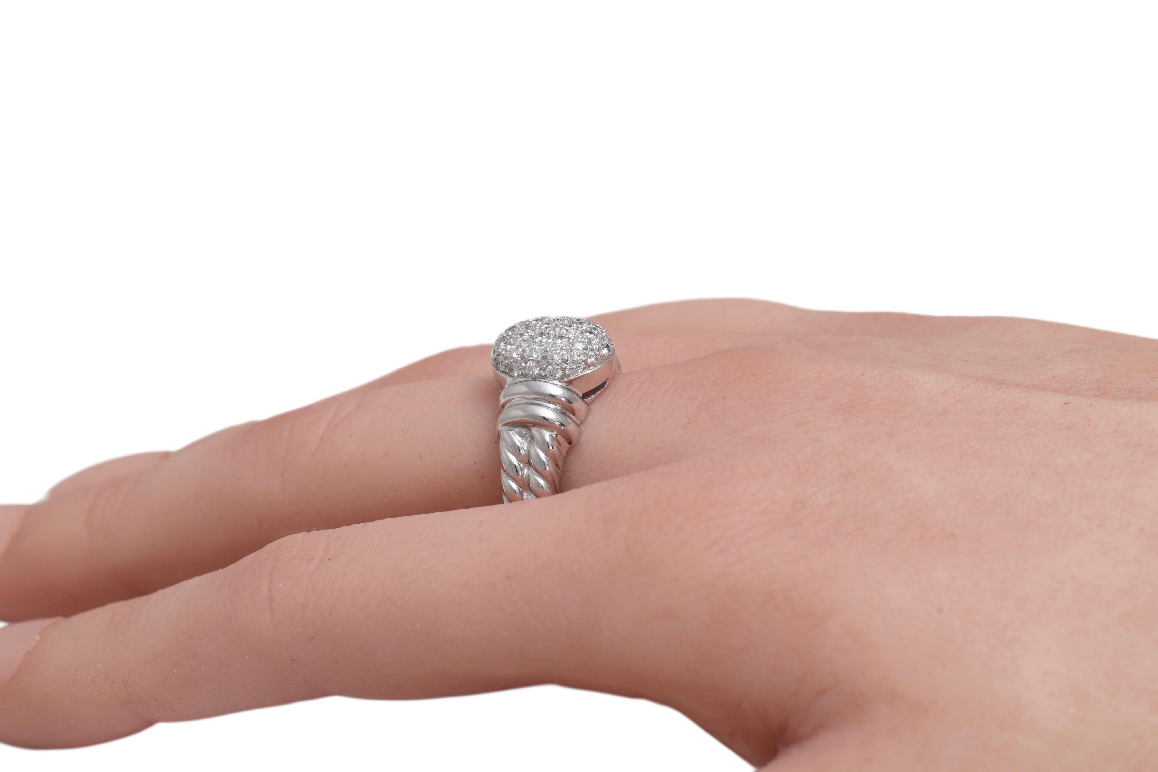 18 Kt White Gold Pavé Diamonds Set Ring For Sale 4