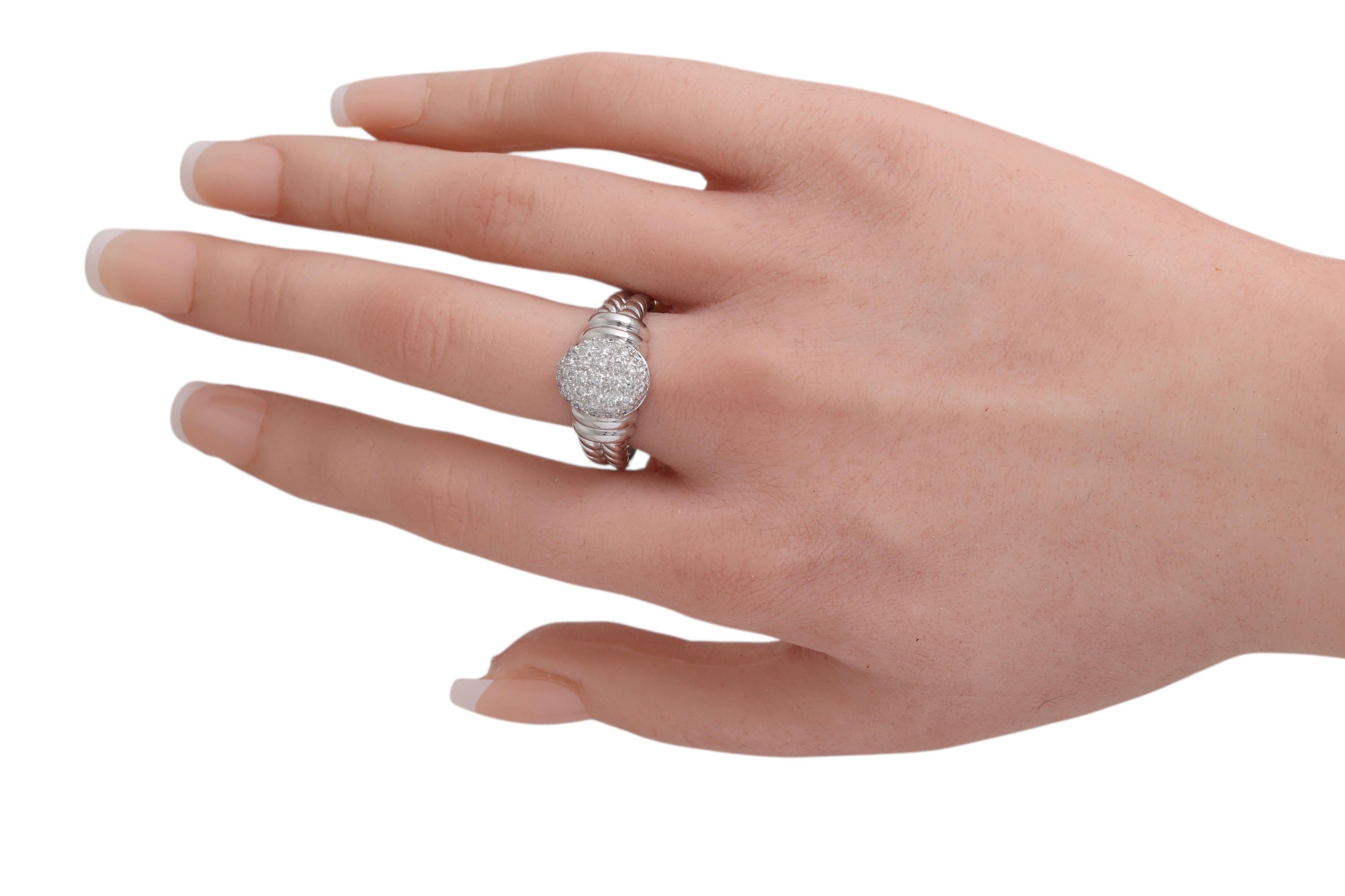 18 Kt White Gold Pavé Diamonds Set Ring For Sale 2