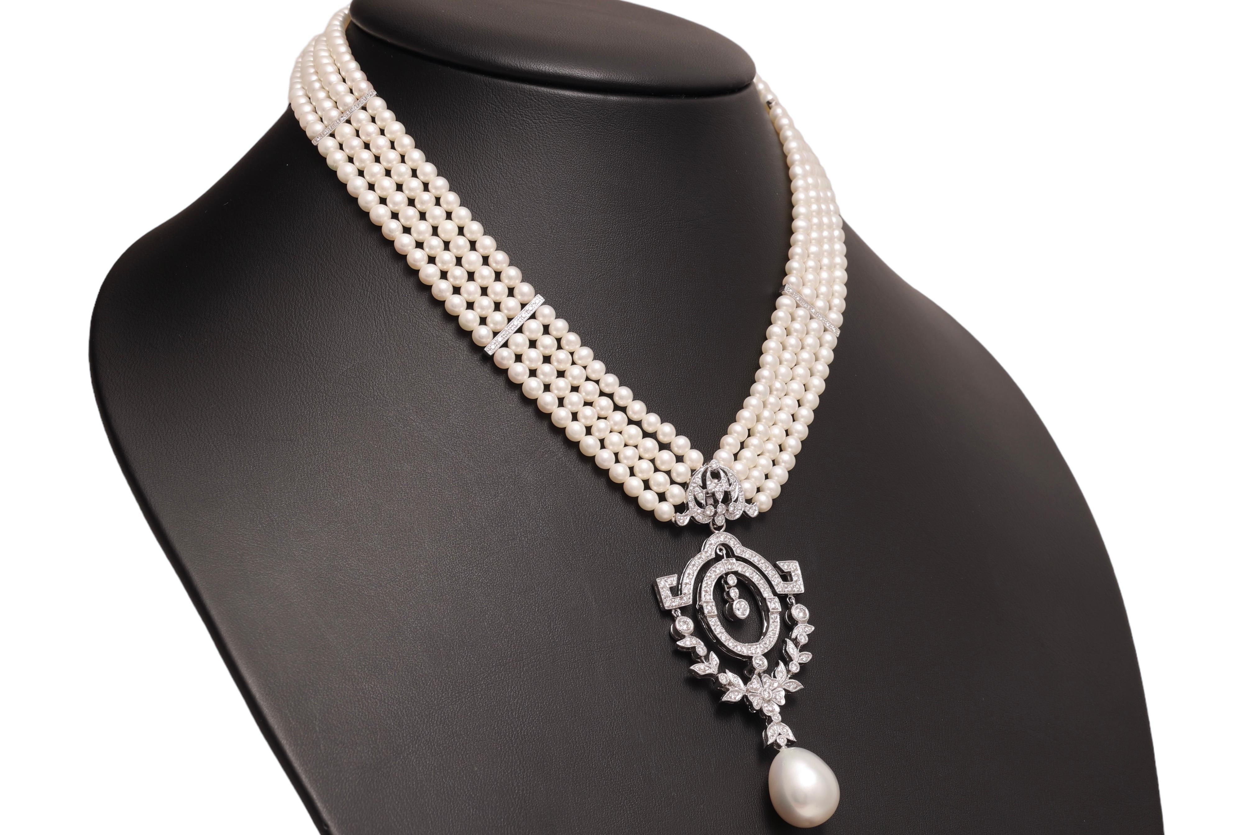 Women's or Men's 18 kt. White Gold Pearl Necklace With Large South Sea Pearl, Diamonds  For Sale