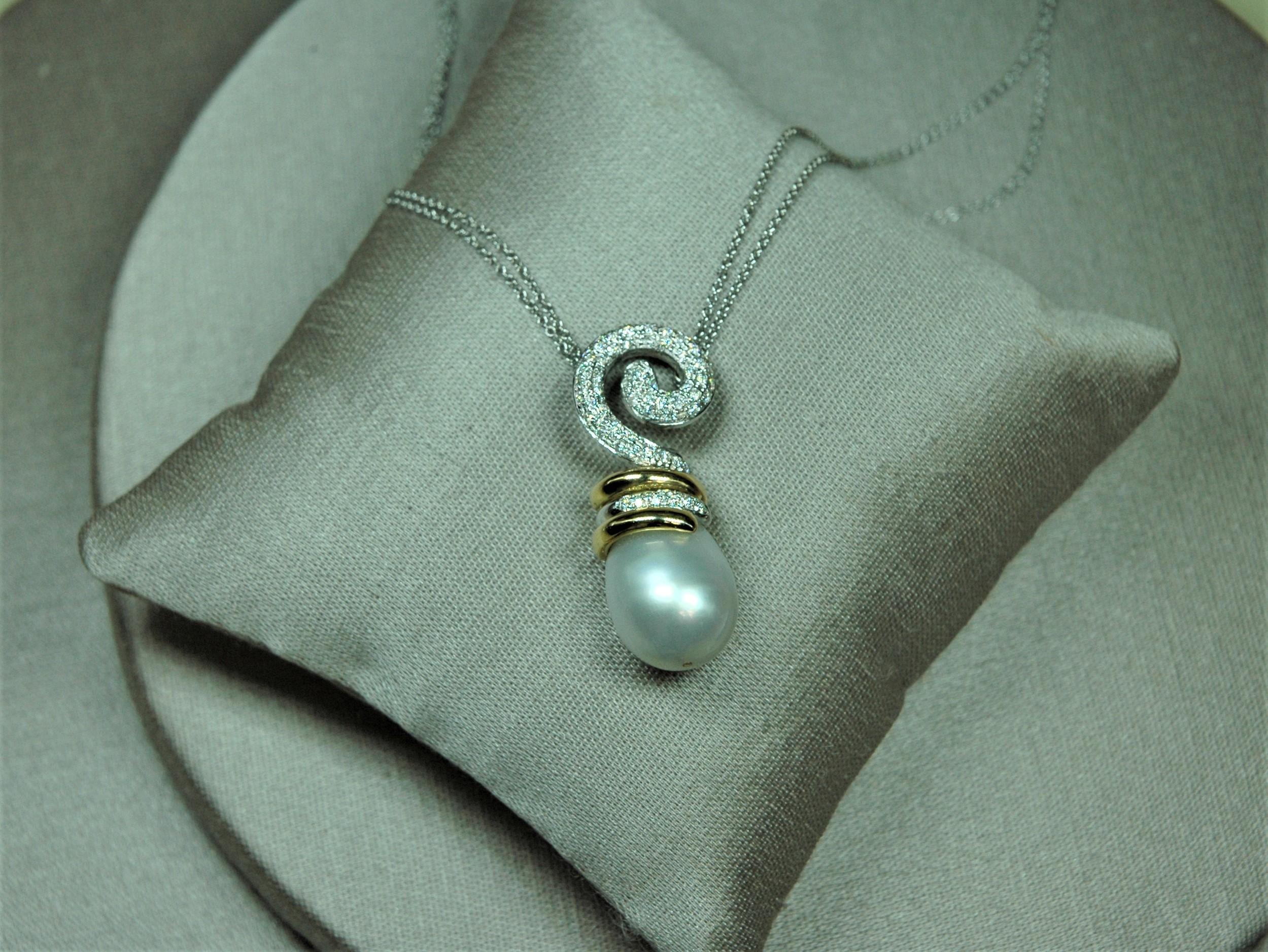 Brilliant Cut 18 Kt, White Gold Pendant Necklace with Diamonds 0.50 Carats and White Pearl For Sale