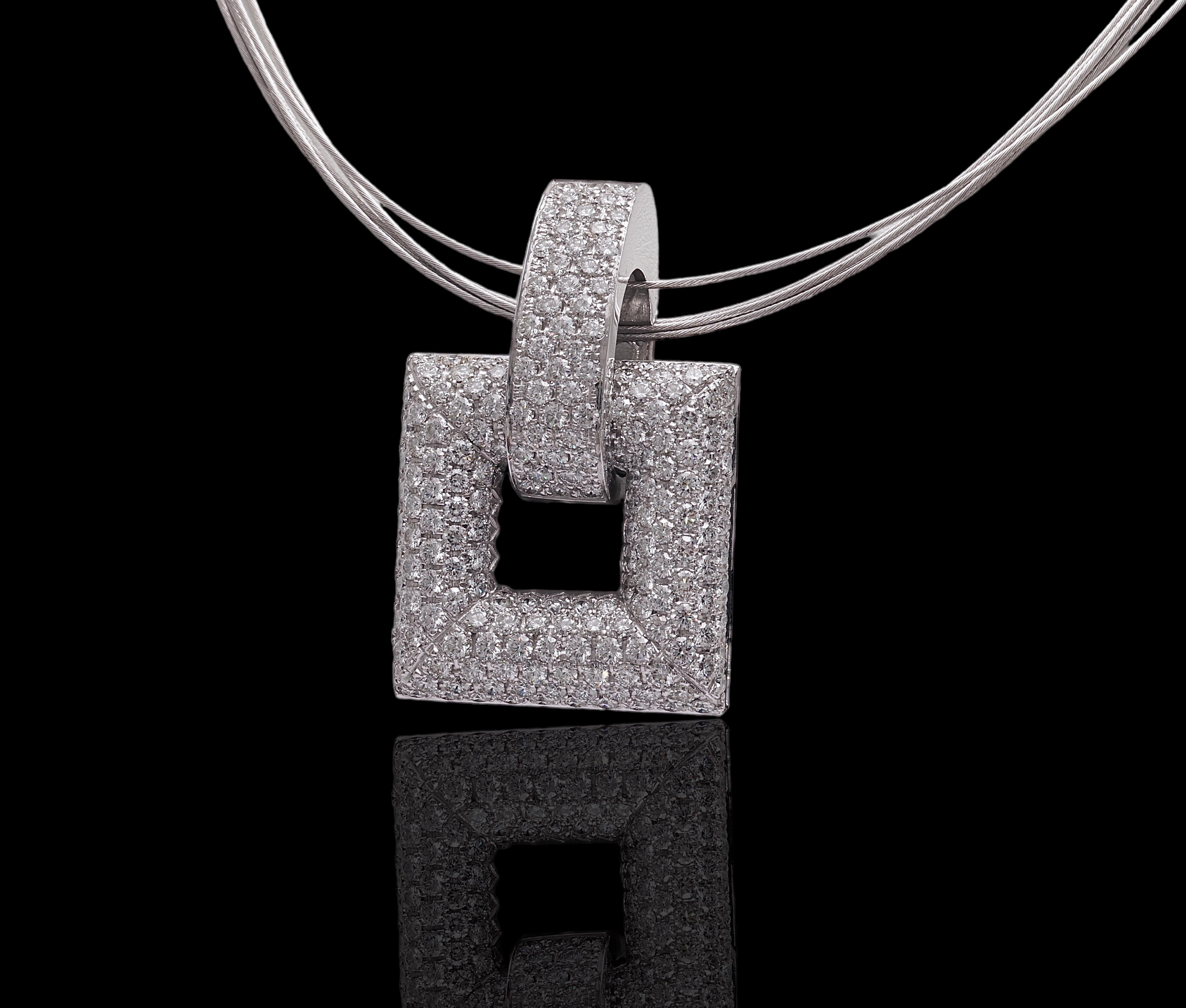 Ciondolo in oro bianco 18 kt con 5,75 ct. Collana a più fili in oro 18kt e diamanti in vendita 6