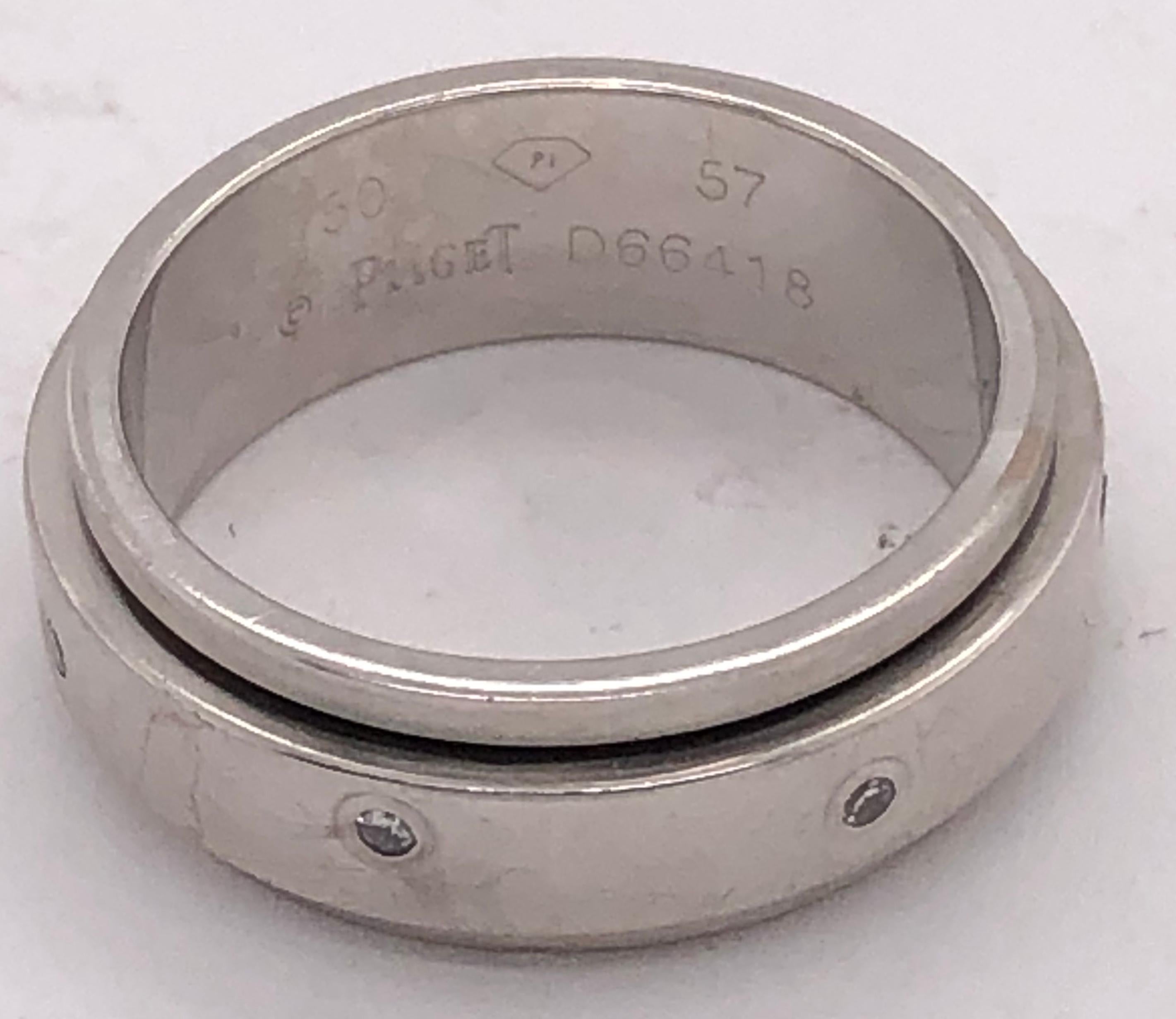 18 Karat White Gold Piaget Luxury Turning Wedding Band Ring with Diamonds In Good Condition For Sale In Stamford, CT