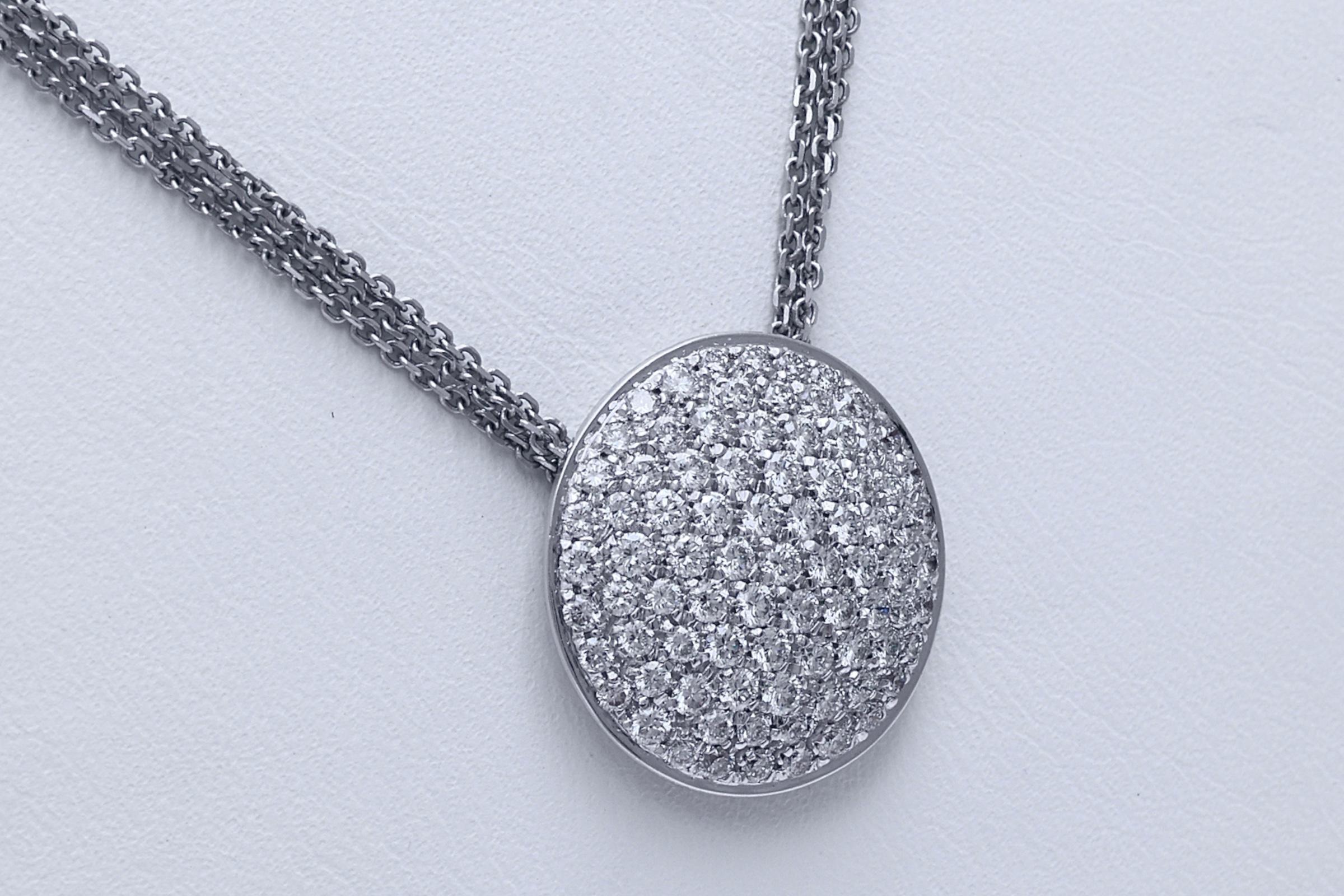 18 kt. White Gold Hulchi Belluni Reversible Necklace With Diamonds, Can Be Purchased With Matching Ring

Necklace can be worn 2 sided. has pave diamonds on one side and other side diamonds and flowers engraving.

Can be bought with Matching Ring