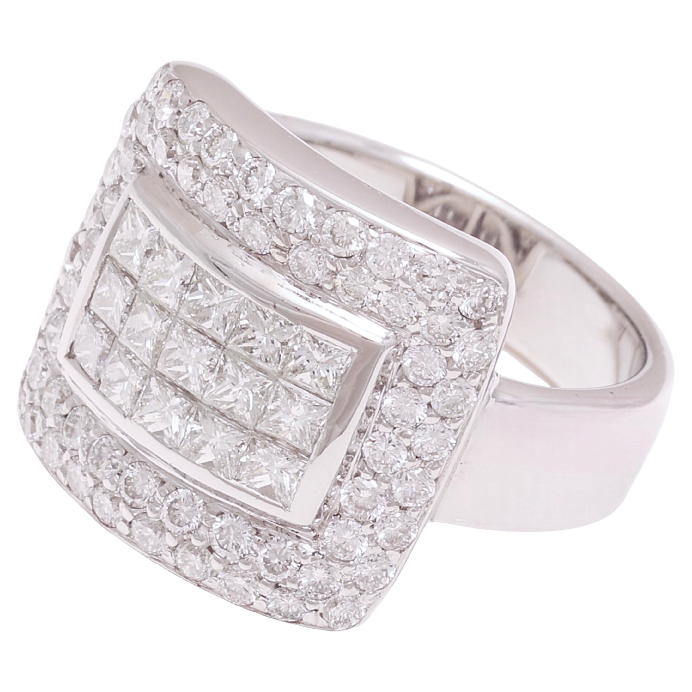  18 kt. White Gold Ring 1.74 ct. Brilliant & Invisible Princess Cut Diamonds  For Sale
