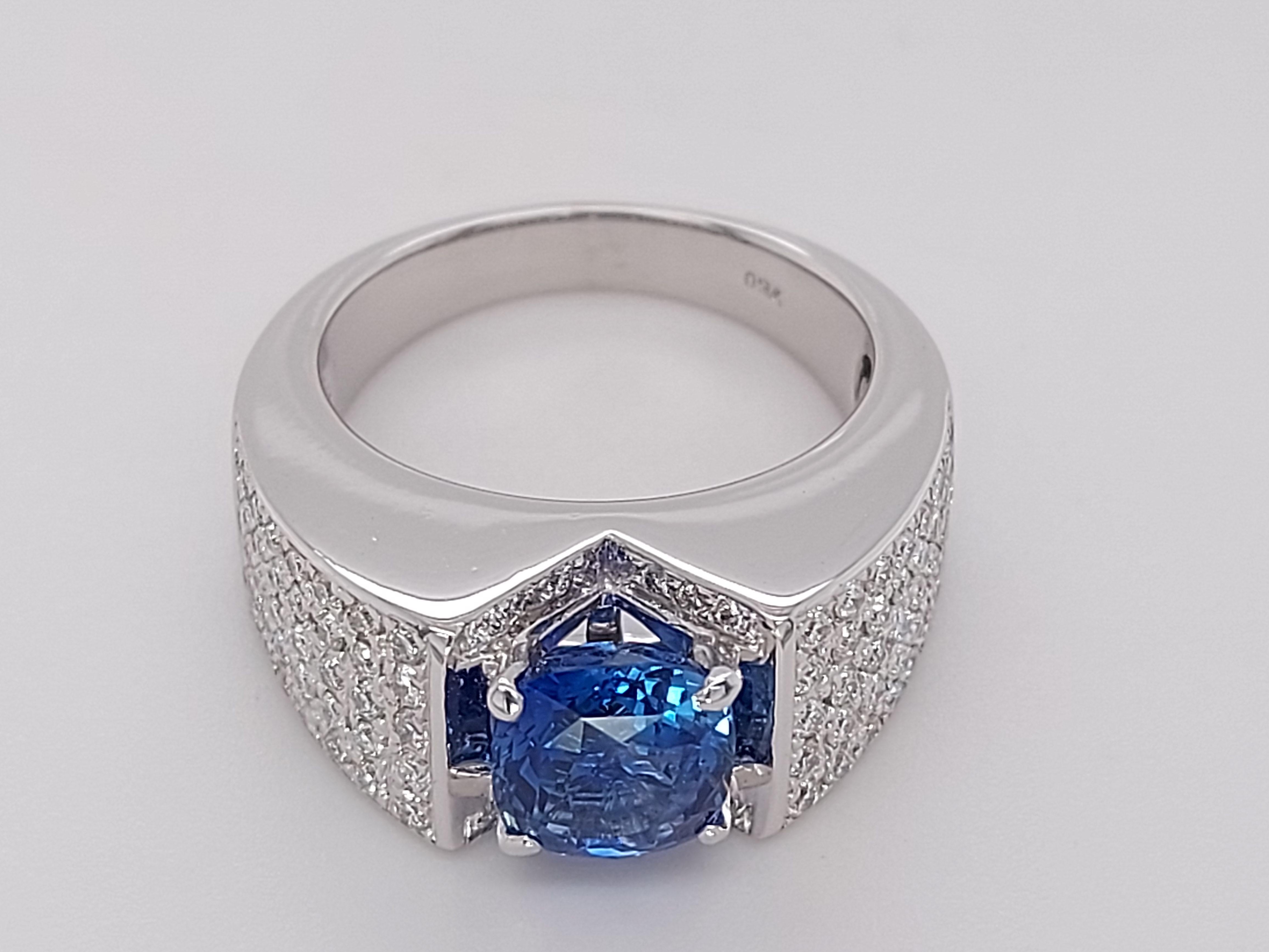 18 Karat Gold Ring .92 Brilliant Diamonds and Ceylon No Heat 2.35 Carat Sapphire For Sale 6