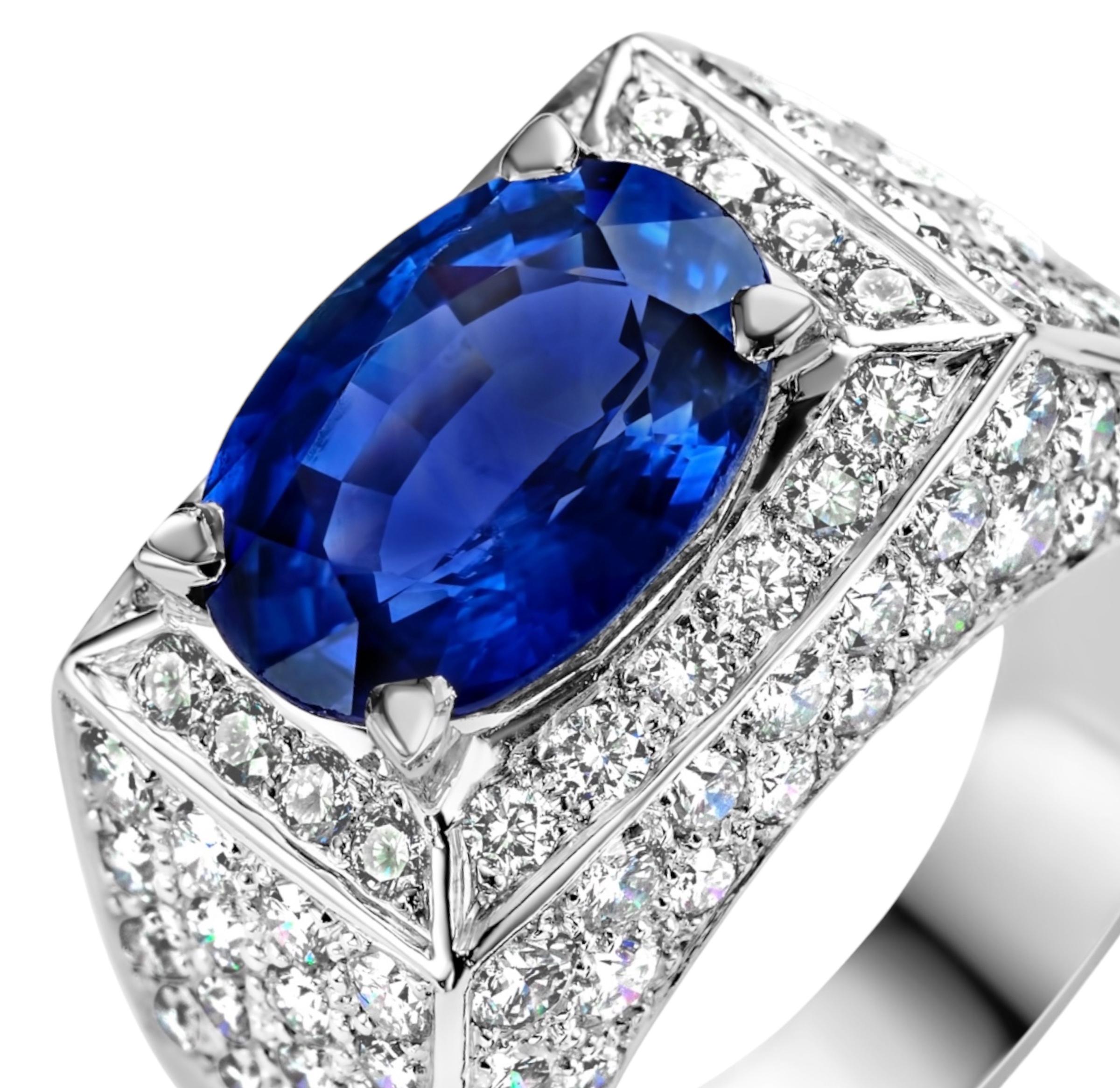Modern 18 kt White Gold Ring, Ceylon Intense Blue Sapphire 6.3 Ct, Amazing Color For Sale