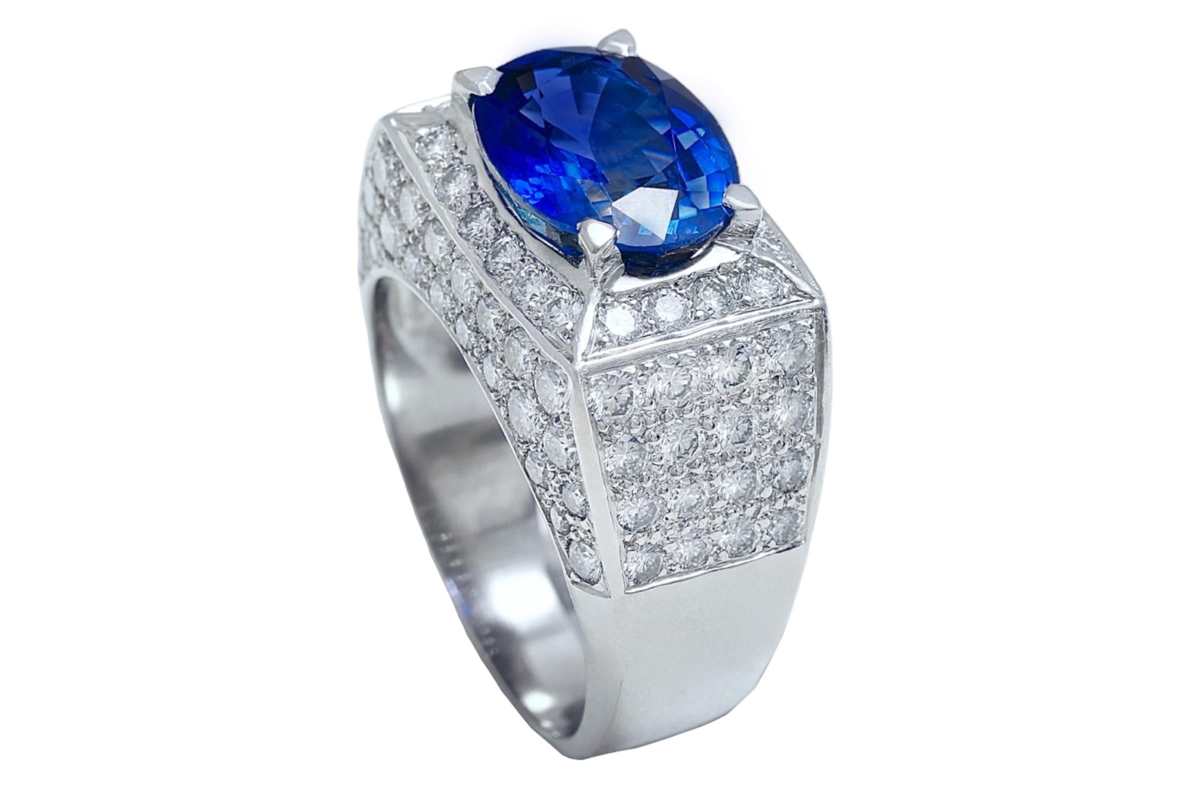 Women's or Men's 18 kt White Gold Ring, Ceylon Intense Blue Sapphire 6.3 Ct, Amazing Color For Sale