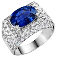 Anello in oro bianco 18 kt, zaffiro blu intenso di Ceylon 6,3 carati, colore sorprendente