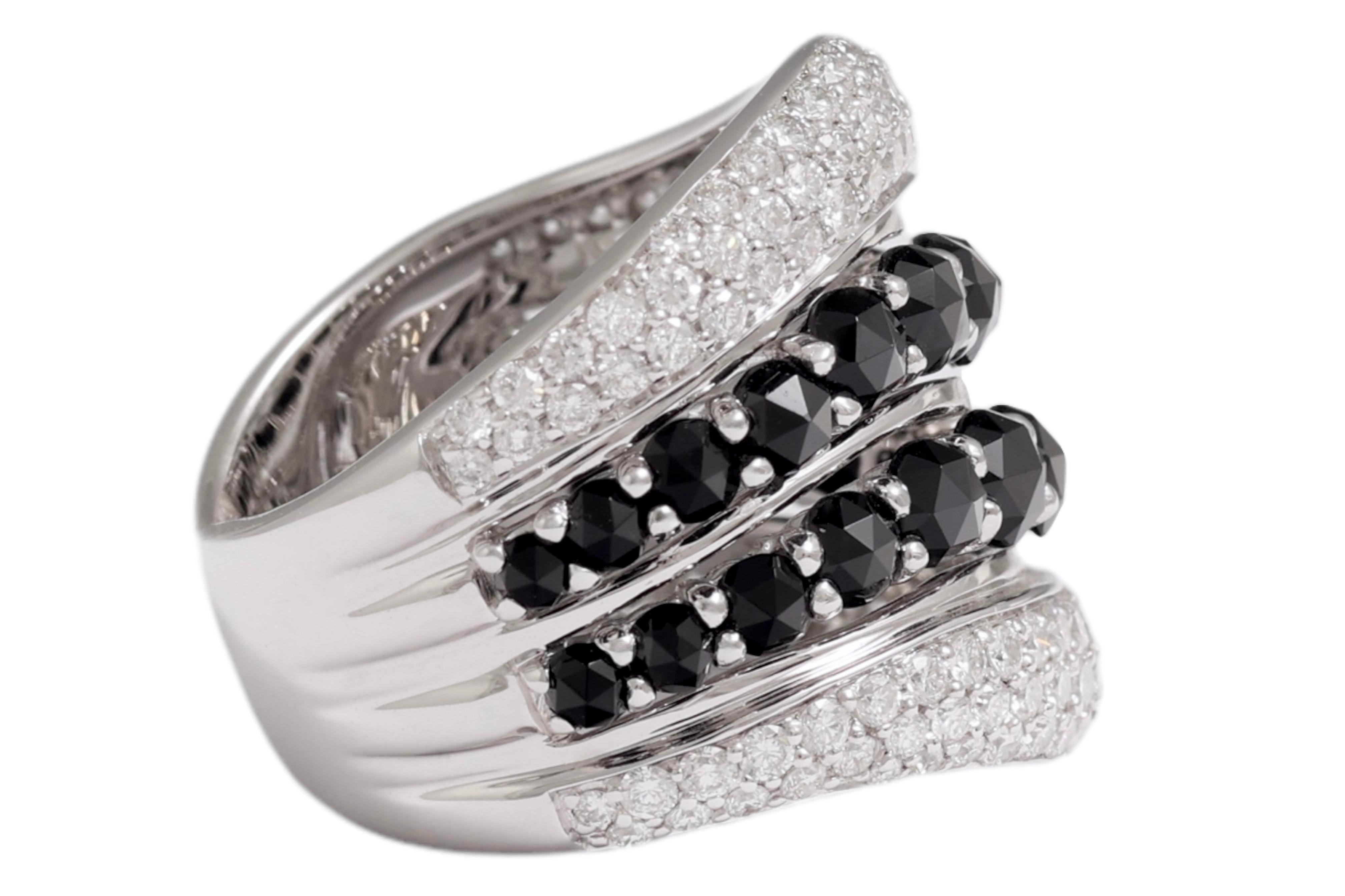 Modern 18 Kt White Gold Ring, Diamonds & Onyx For Sale