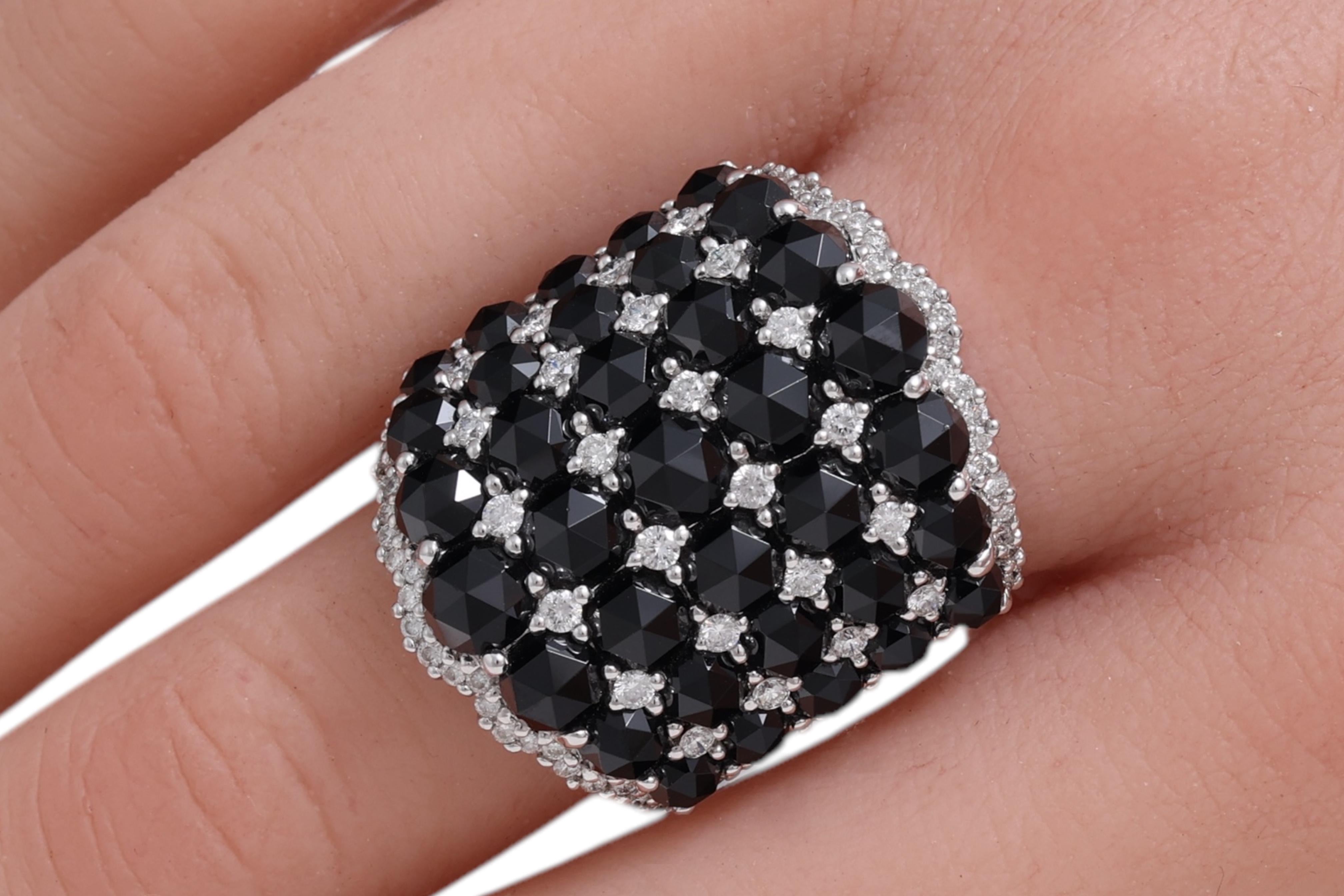 18 Kt White Gold Ring , Diamonds & Onyx Rose Cut Modern Cluster Ring For Sale 10