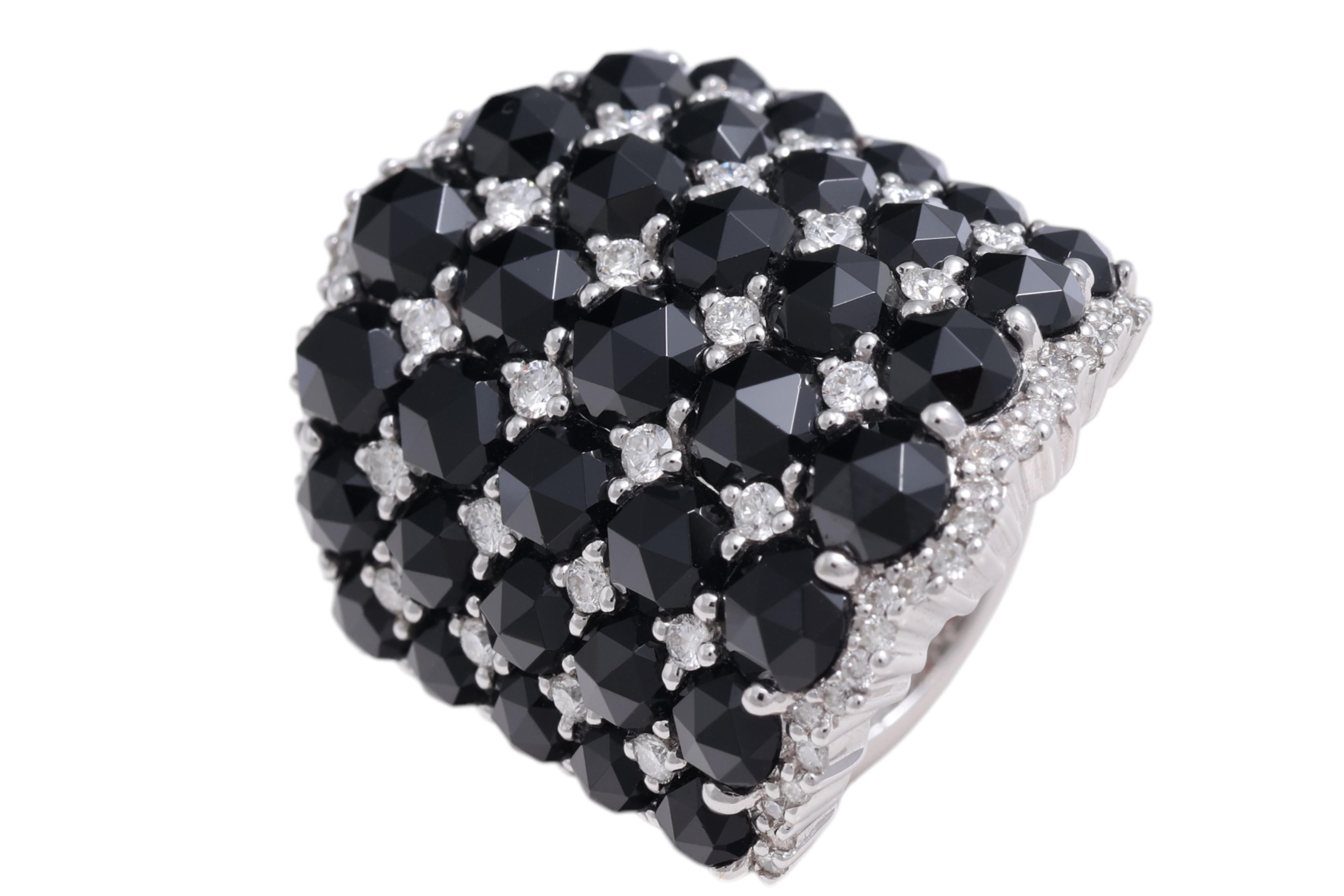 18 Kt White Gold Ring , Diamonds & Onyx Rose Cut Modern Cluster Ring For Sale 2