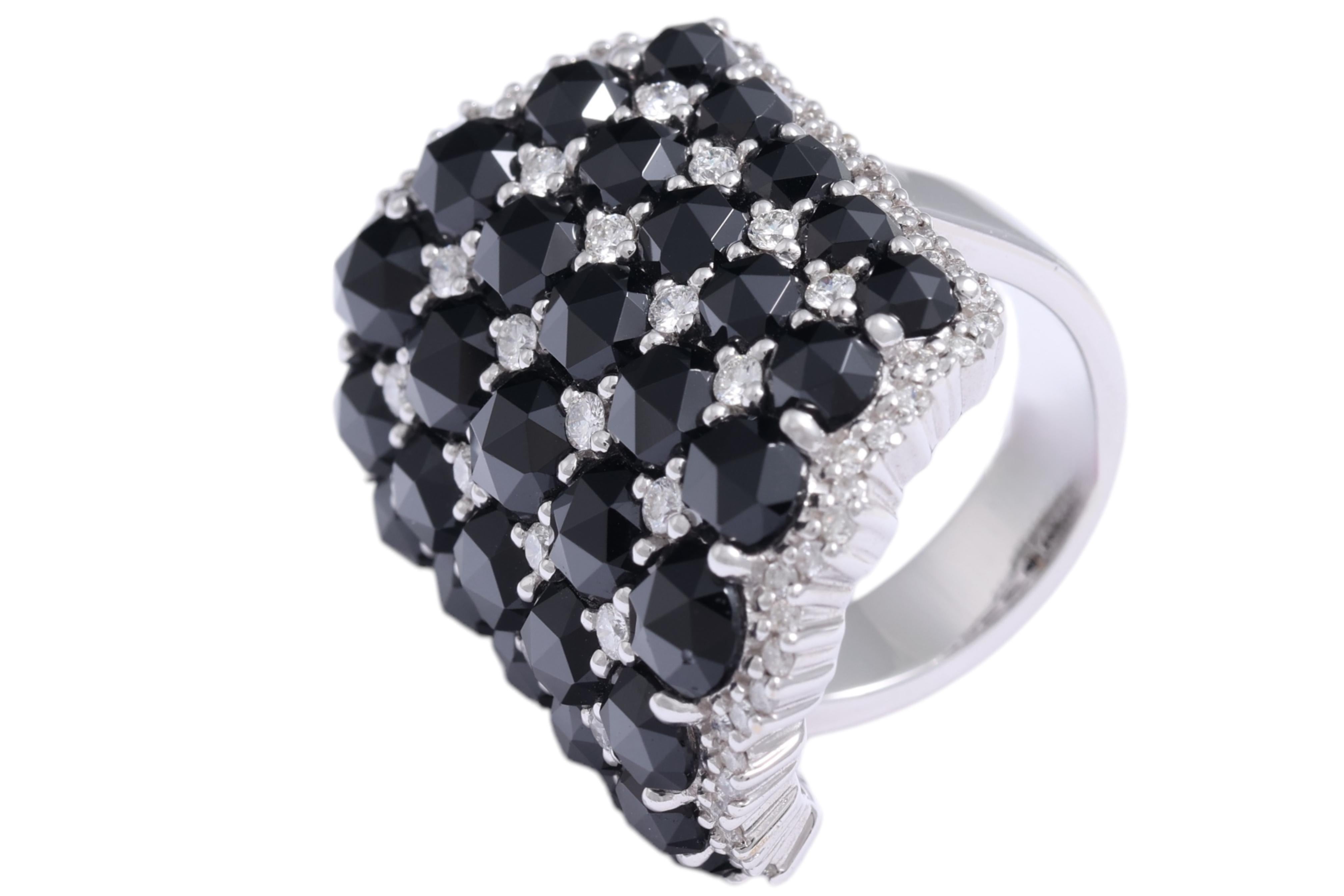 18 Kt White Gold Ring , Diamonds & Onyx Rose Cut Modern Cluster Ring For Sale 3