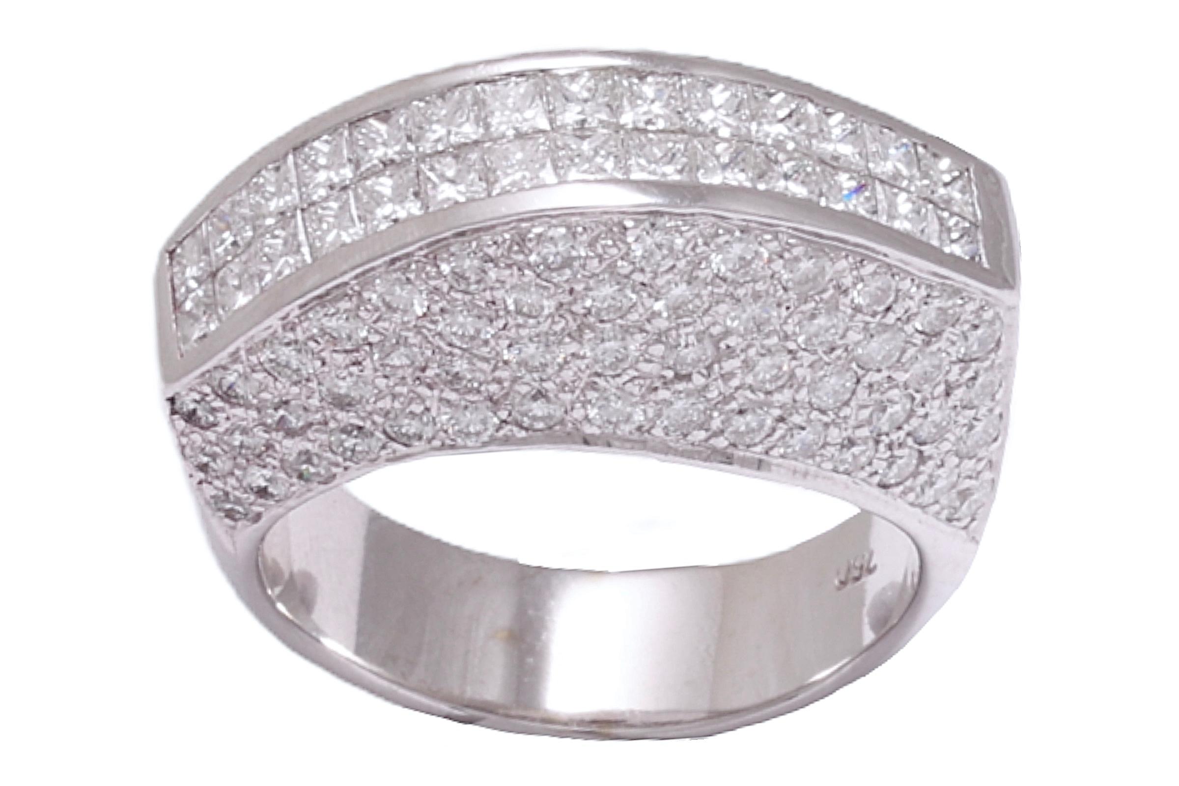 18 kt. White Gold Ring Invisible Princess & Brilliant Cut  1.88 ct. Diamonds For Sale 4