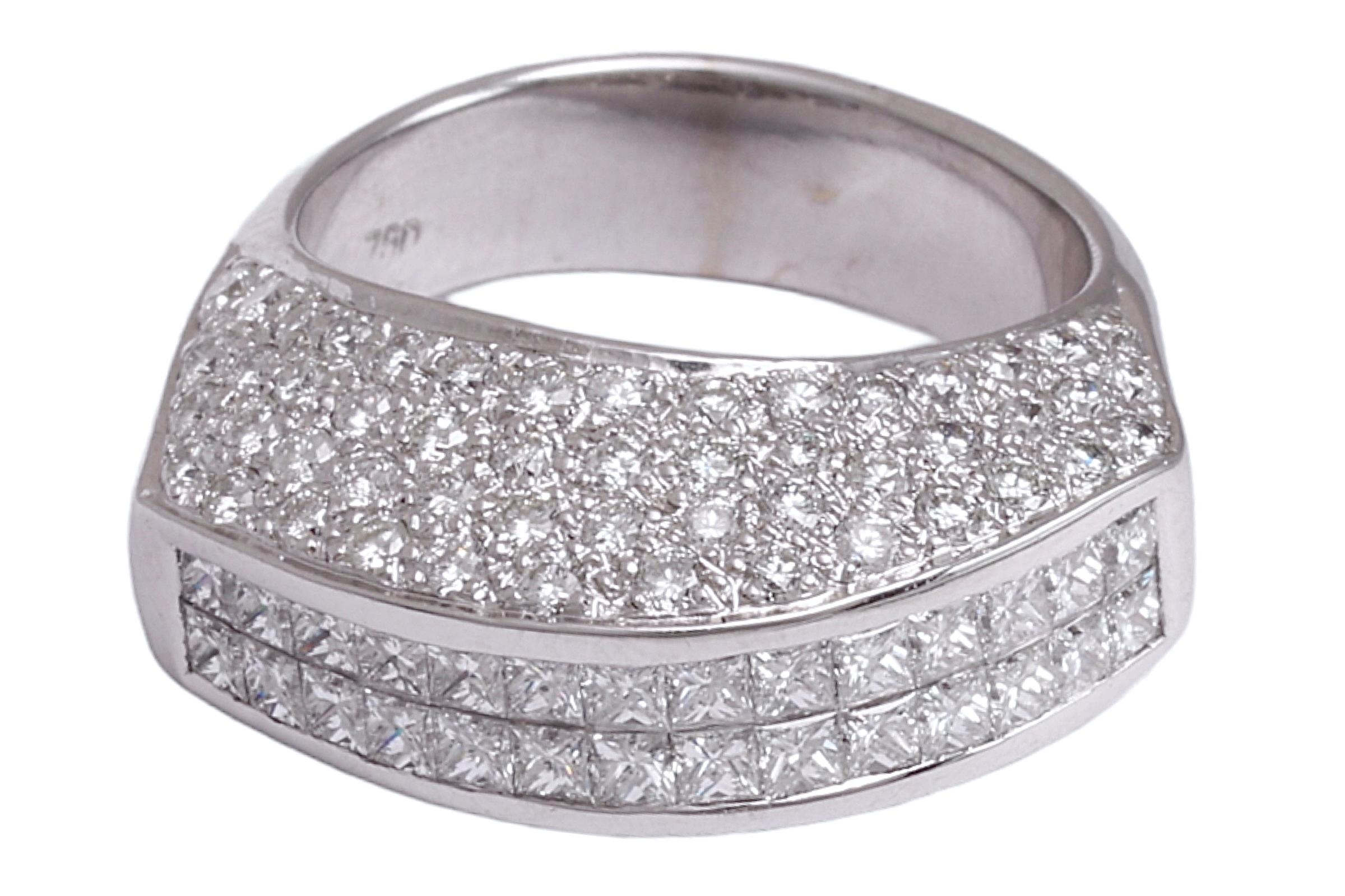 Women's or Men's 18 kt. White Gold Ring Invisible Princess & Brilliant Cut  1.88 ct. Diamonds For Sale