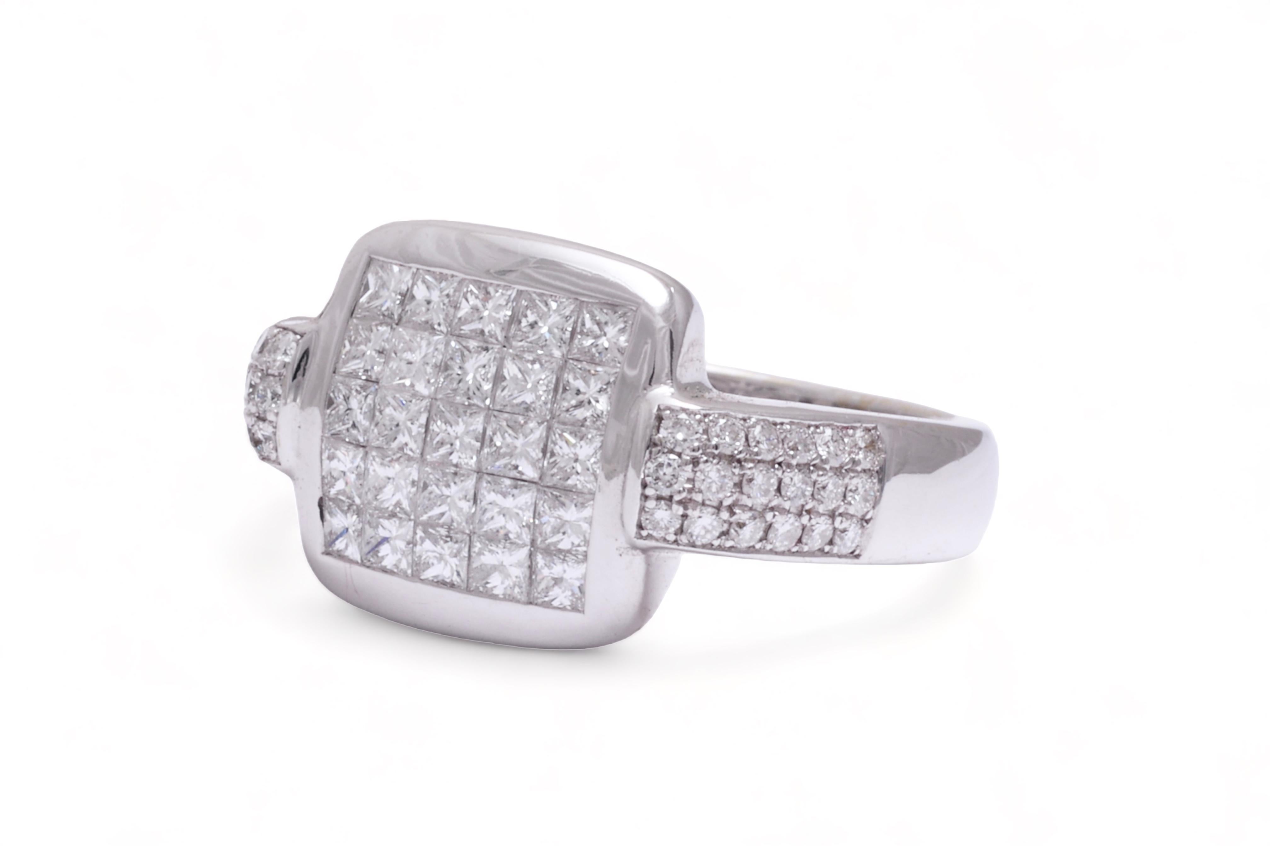 18 kt. White Gold Ring Invisible Set Princess & Brilliant Cut Diamonds  1.61 ct. In New Condition For Sale In Antwerp, BE