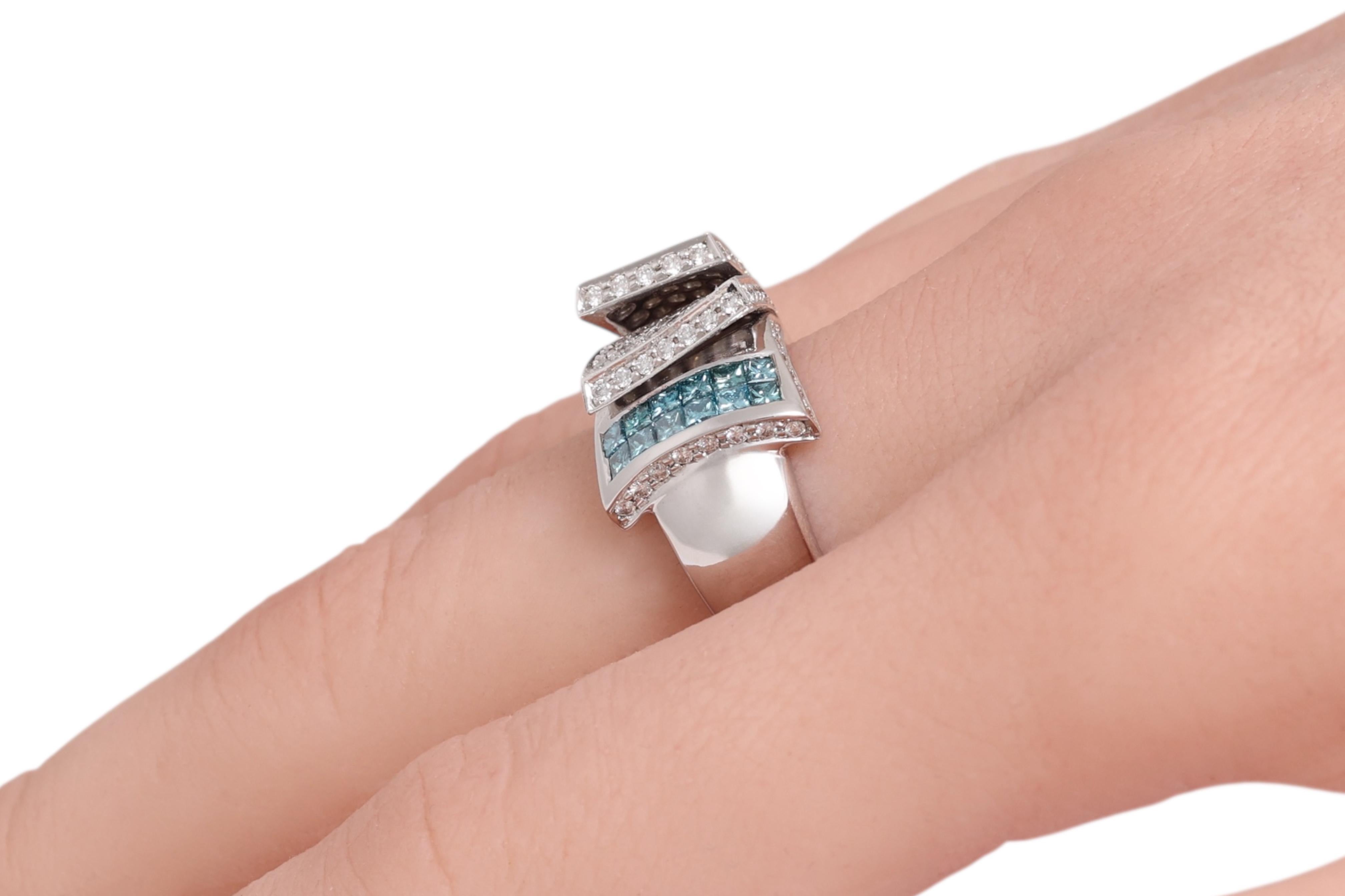 Anello in oro bianco 18 Kt con diamanti incastonati e diamanti taglio Brilliante in vendita 9