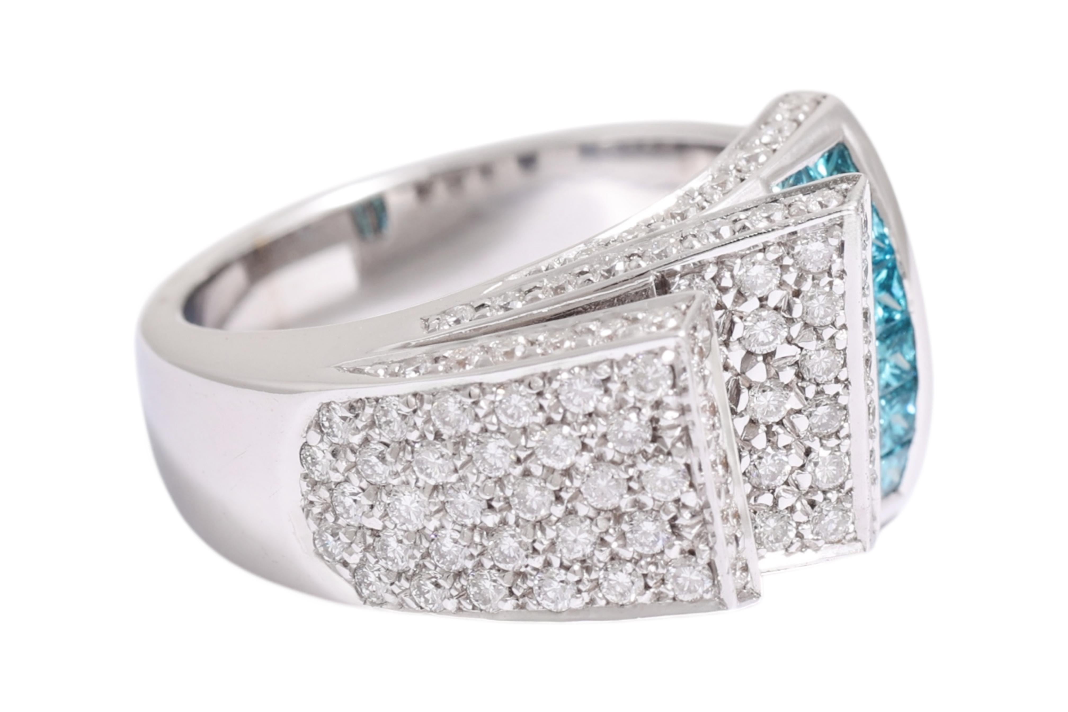Taglio princess Anello in oro bianco 18 Kt con diamanti incastonati e diamanti taglio Brilliante in vendita