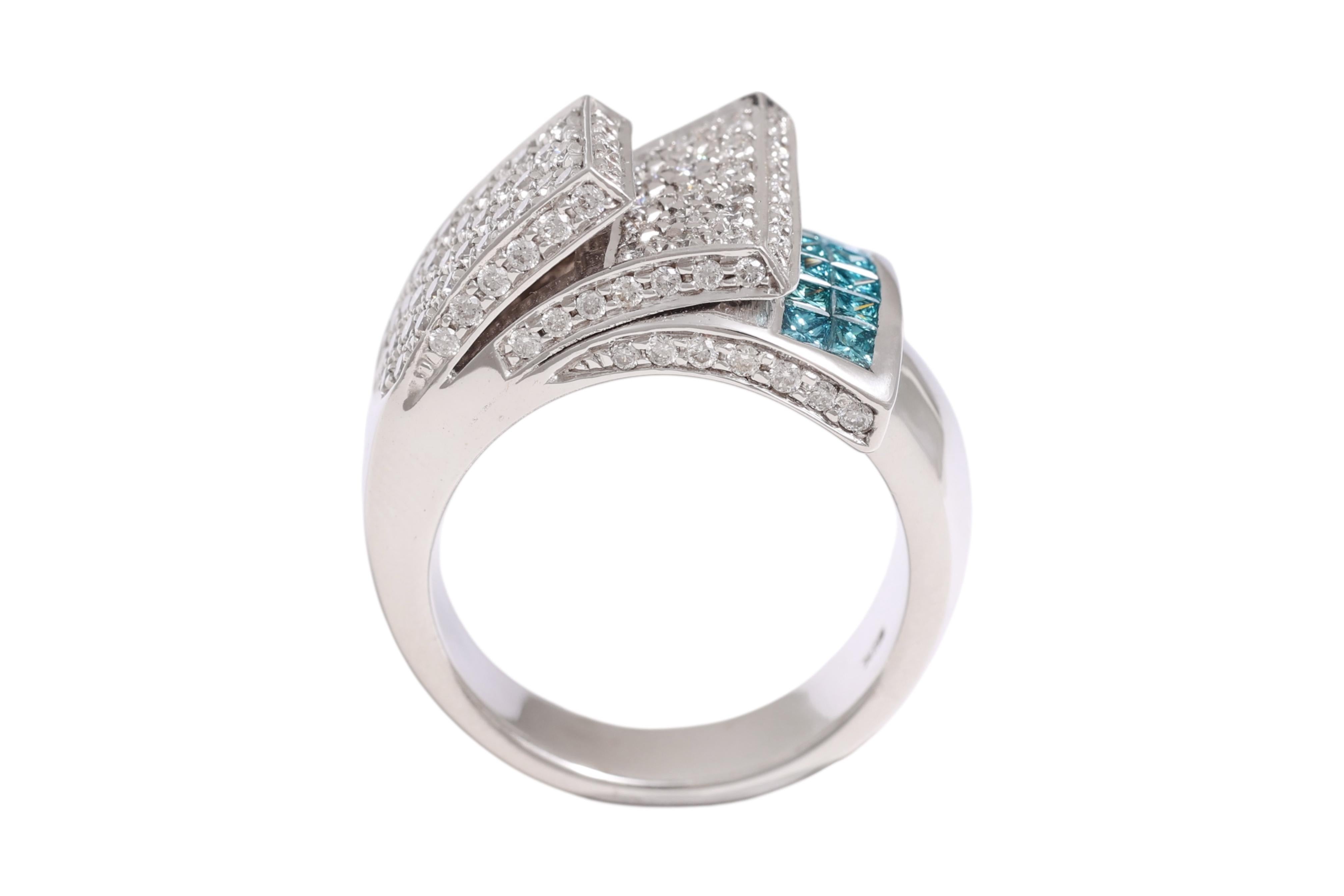 Anello in oro bianco 18 Kt con diamanti incastonati e diamanti taglio Brilliante in vendita 3